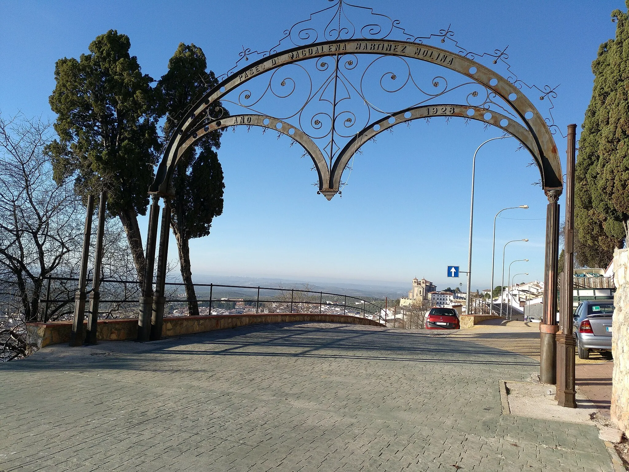 Photo showing: Calvario Promenade Arc of Martos, Jaén (Spain).