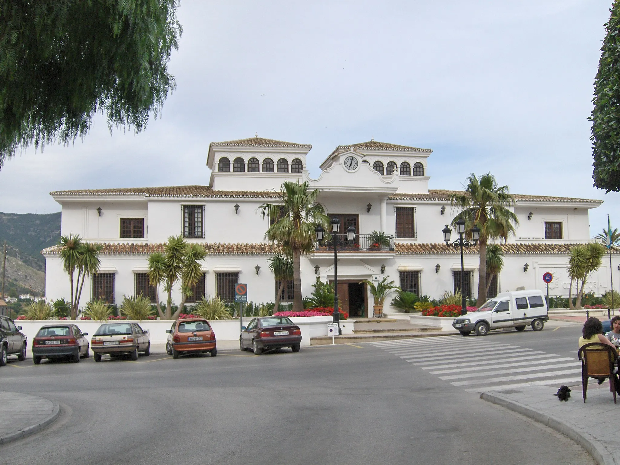 Photo showing: Mijas Town Hall, Málaga, Spain. Architect: Antonio Herrezuelo. Built in 1987.