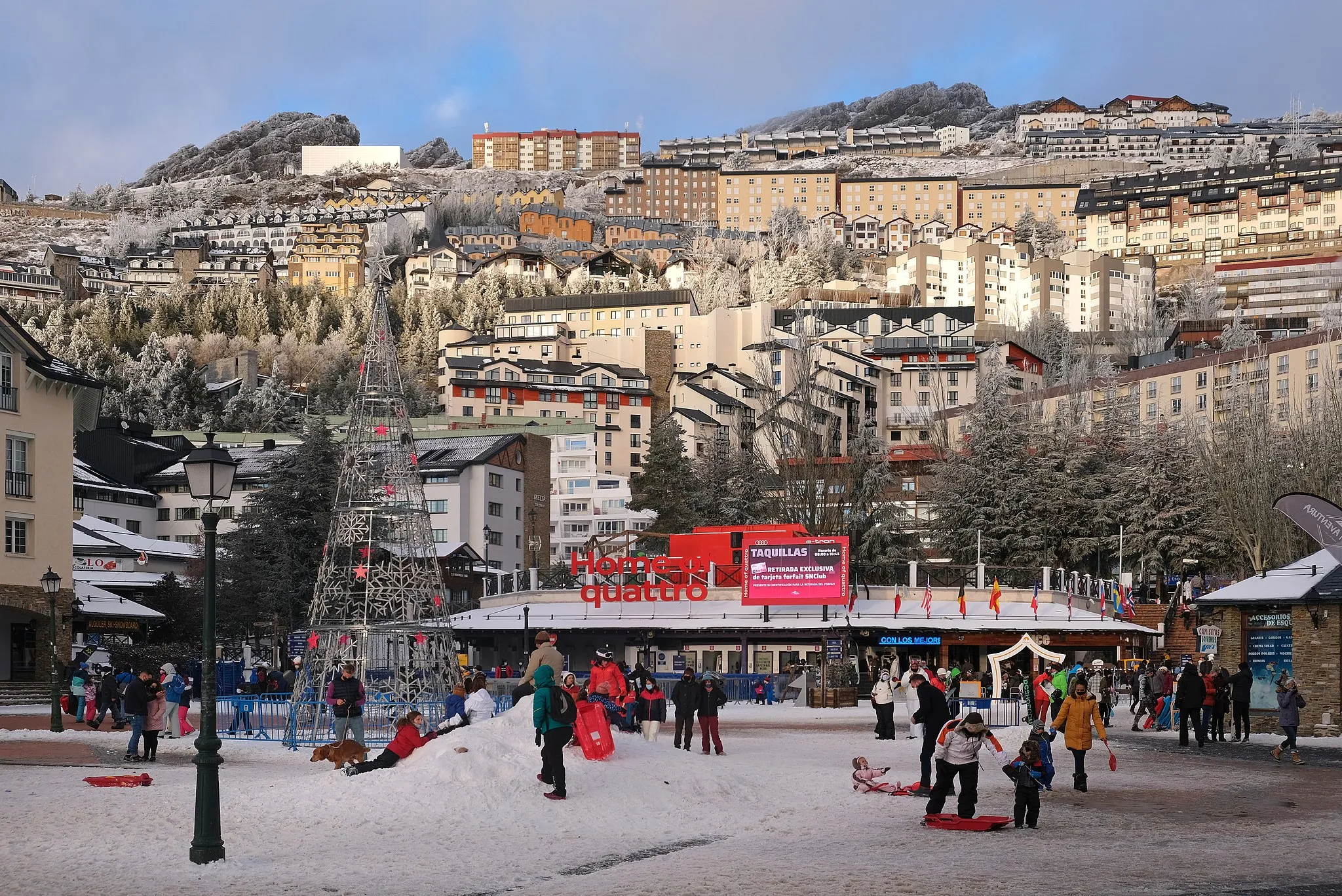 Photo showing: Pradollano Ski Station in Sierra Nevada, Spain.