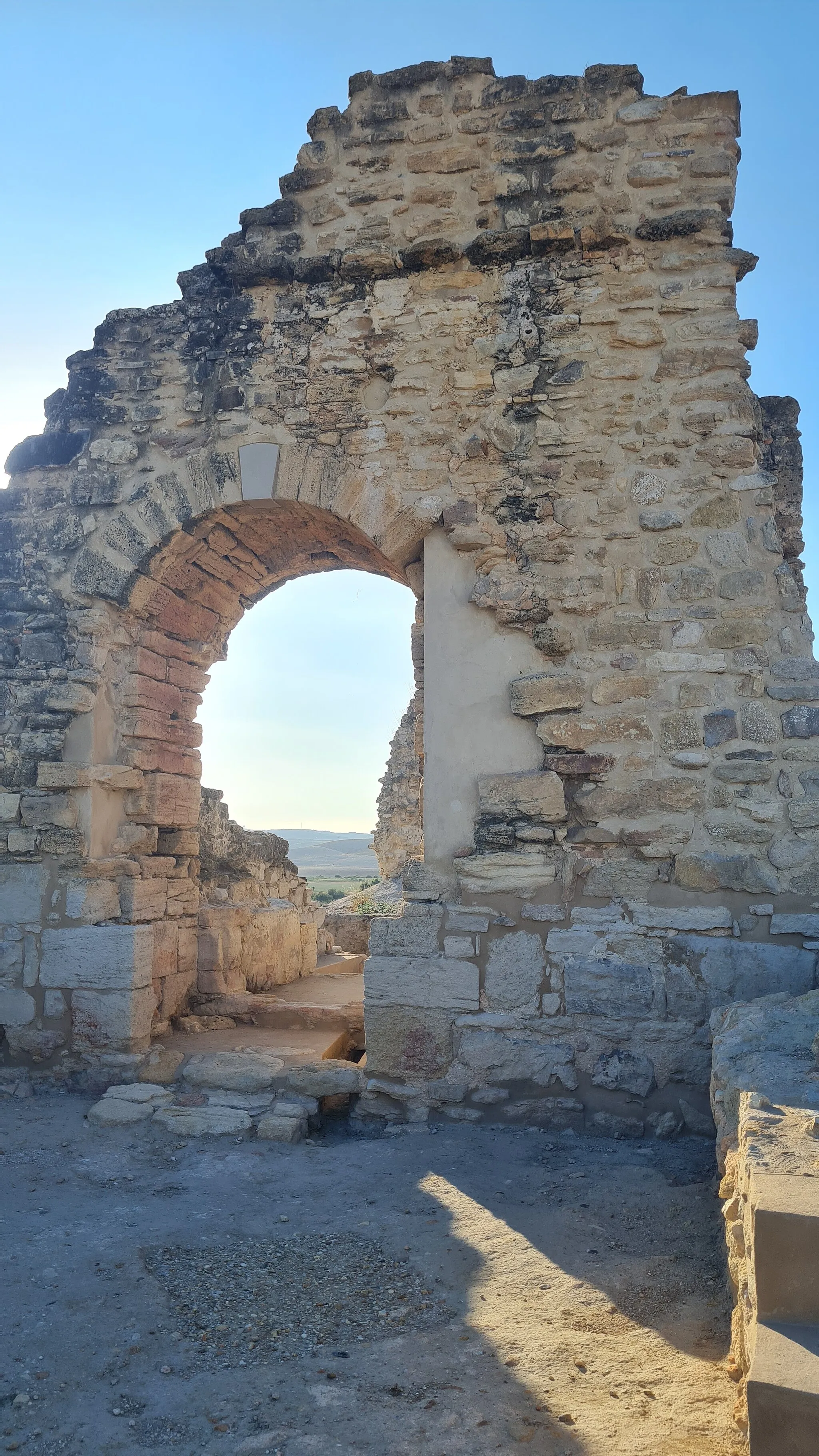 Photo showing: Castillo de Dos Hermanas, Montemayor