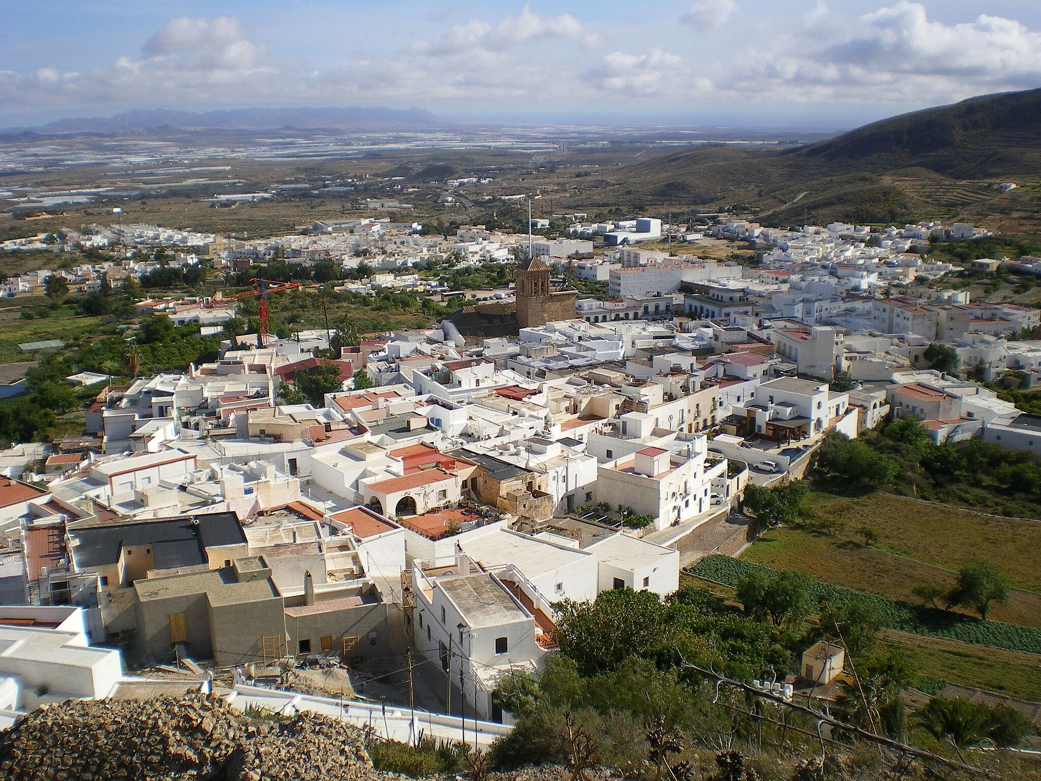 Photo showing: Fotografía de vista general de Níjar, en Almería (España), desde la atalaya hacia el sur.