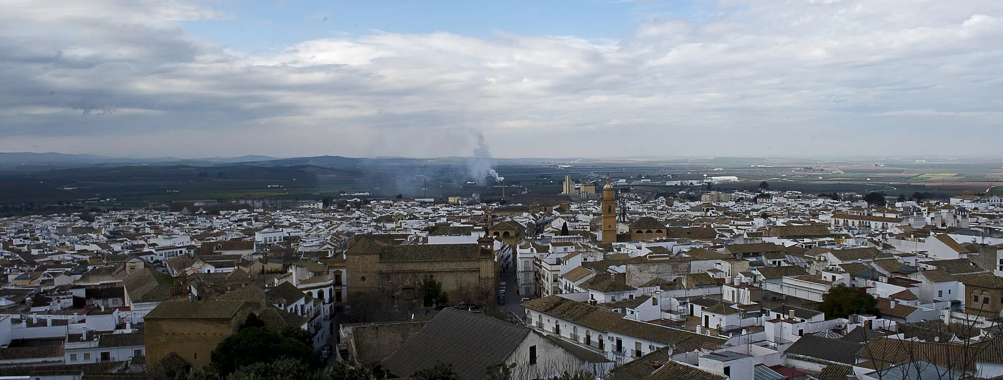 Photo showing: Vista de Osuna desde la Colegiata.