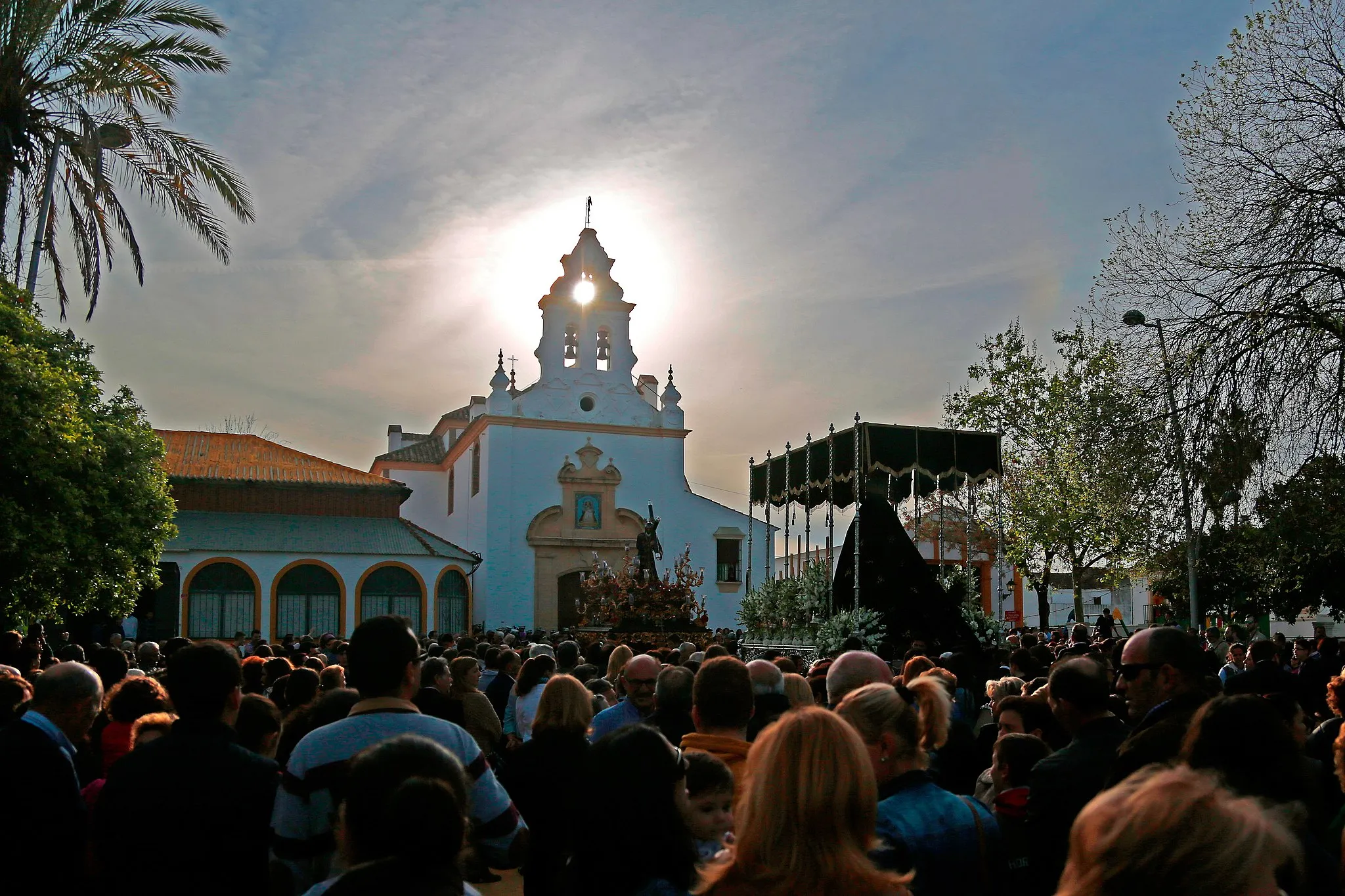 Photo showing: Semana Santa de Posadas, transcurso del cristo procesional por el entorno de la Villa de Posadas.