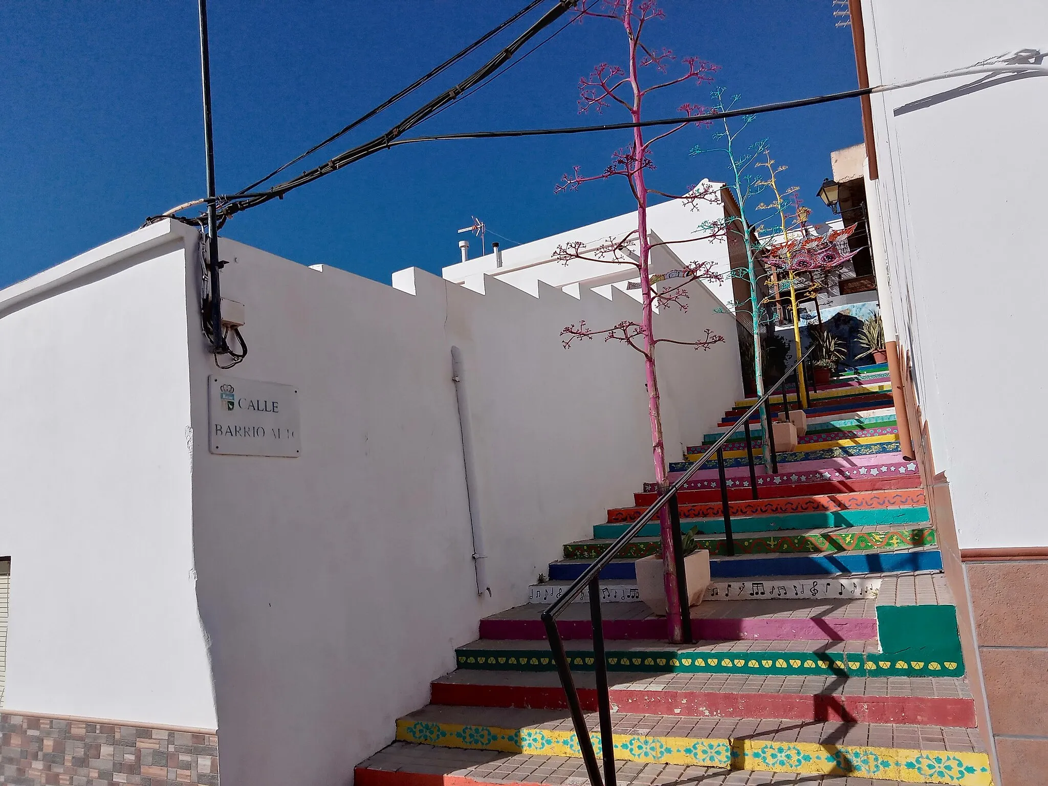 Photo showing: Diferentes calles y rincones de la villa de Vícar, con murales, pintadas y decoraciones
