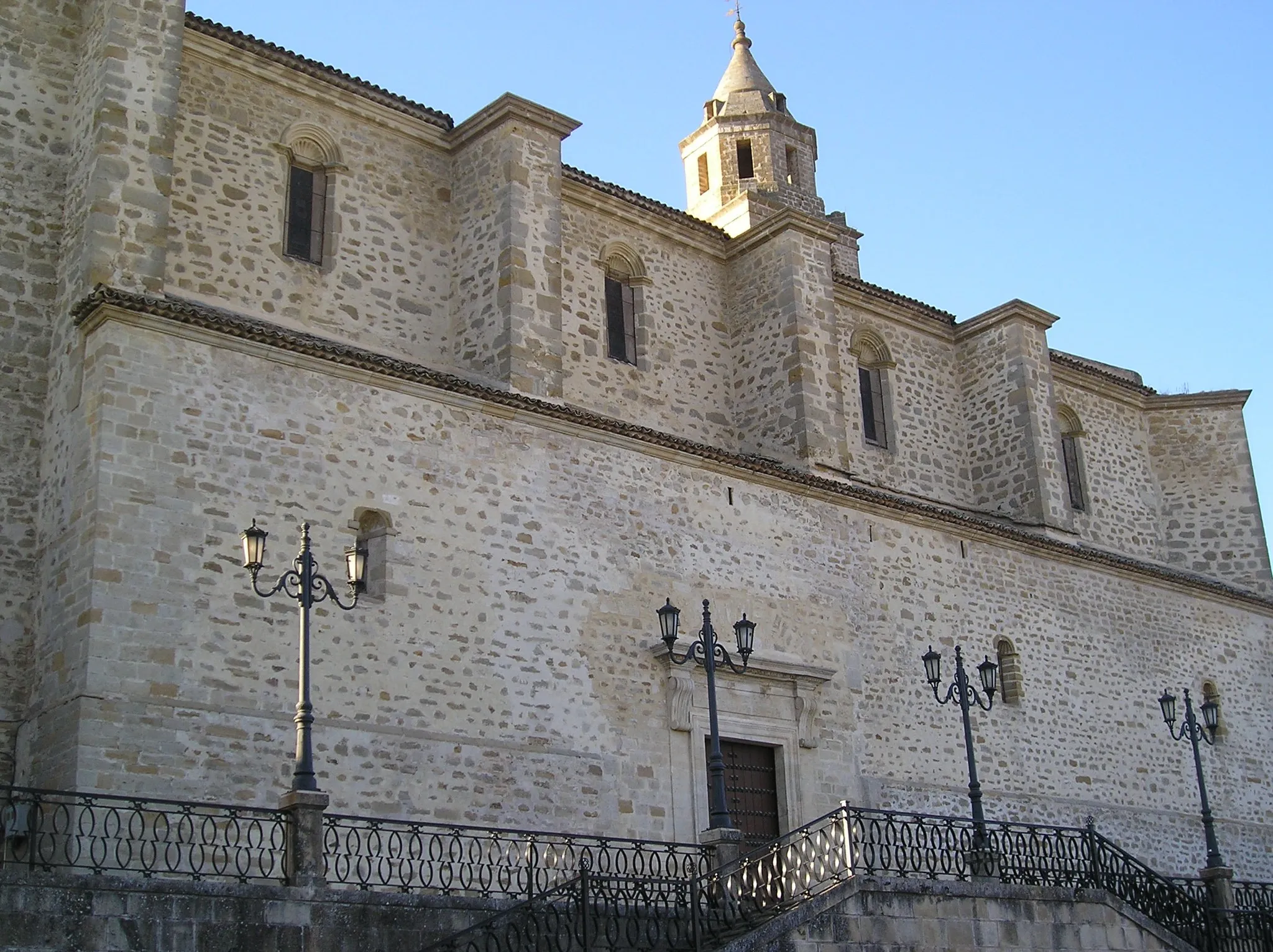 Photo showing: Vista lateral de la iglesia Nuestra Señora de la Asunción