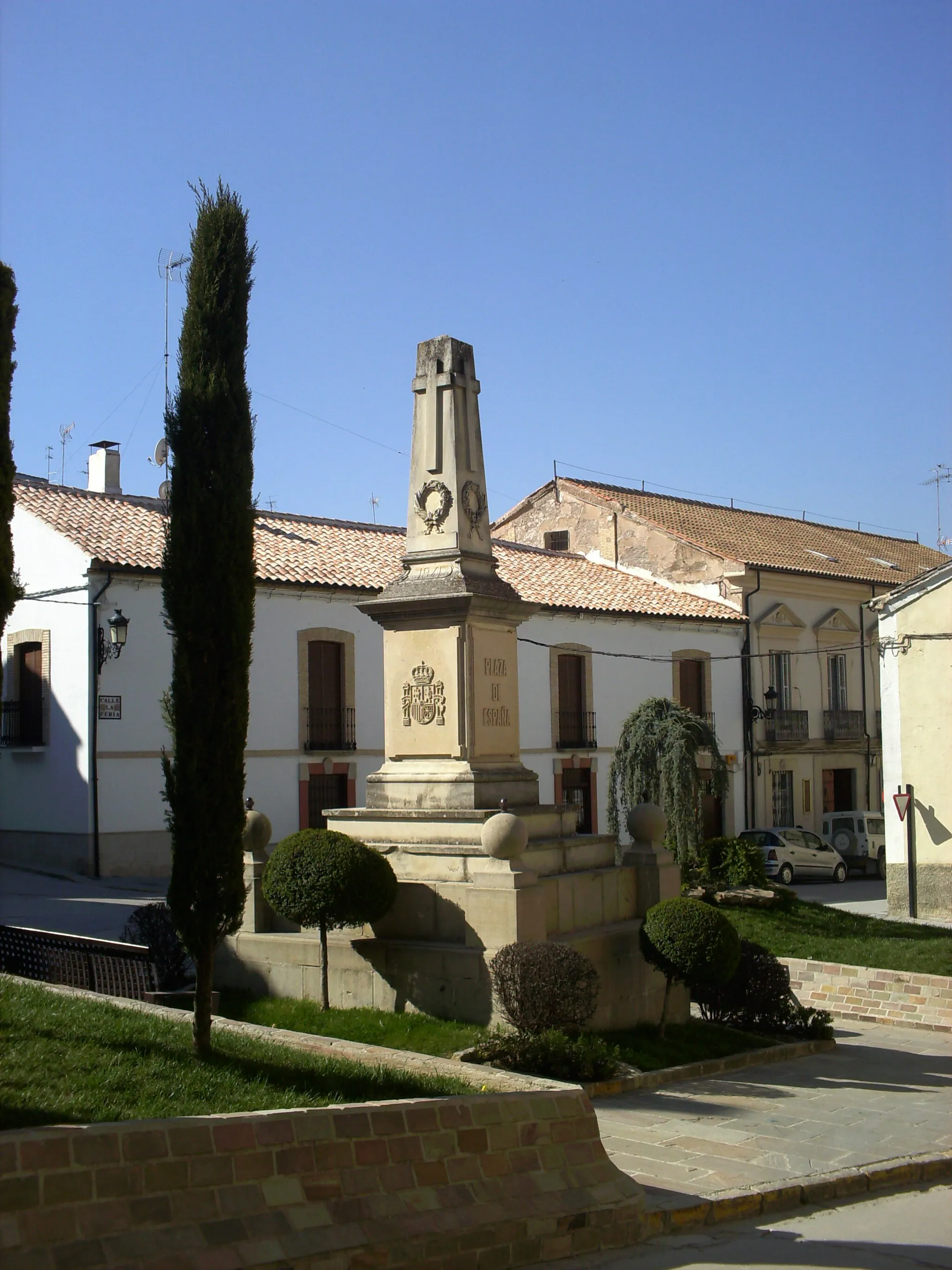 Photo showing: Plaza de España de Villacarrillo.