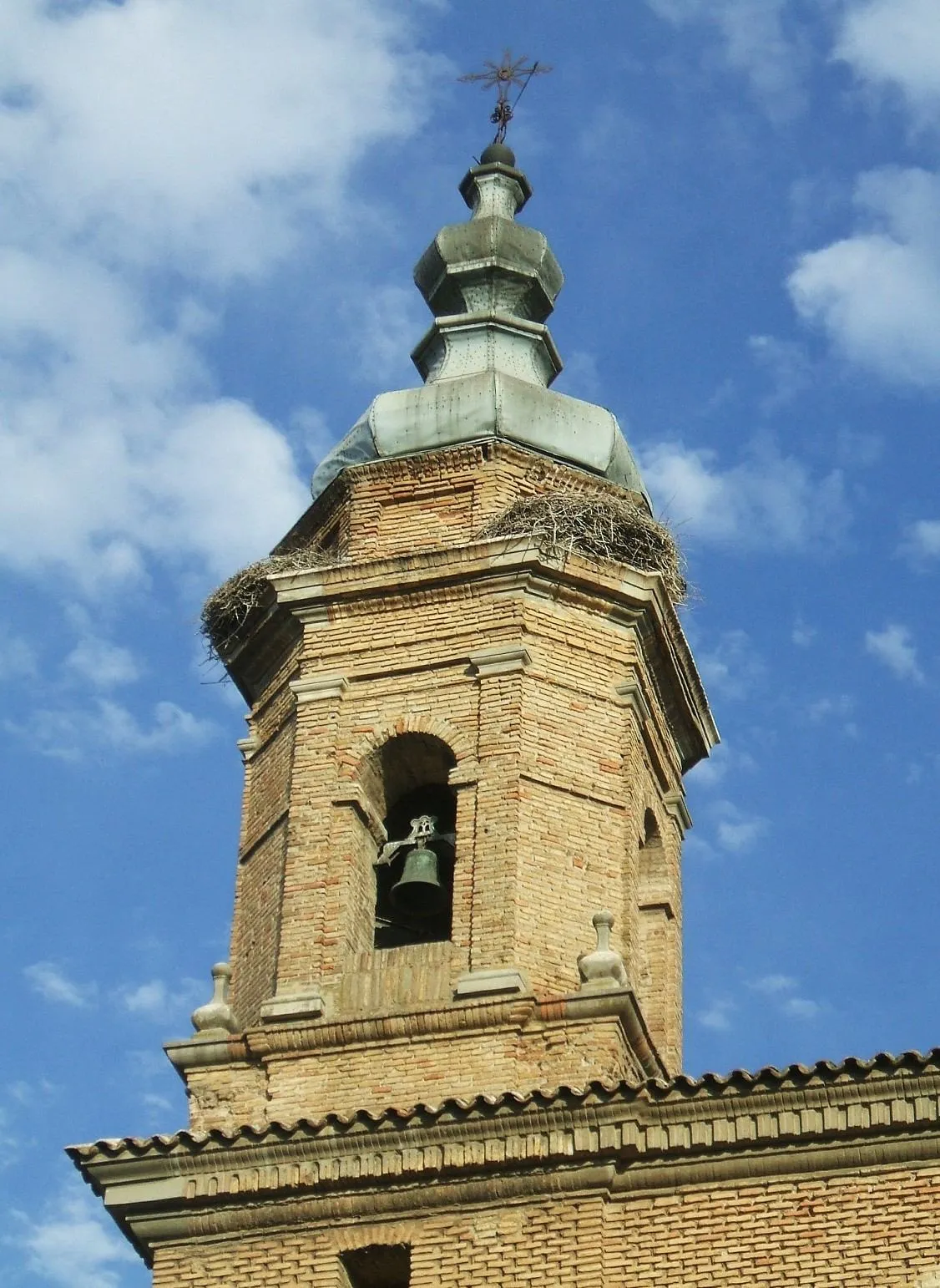 Photo showing: Torre delaIglesia del ex colegio jesuita de San Antonio de Padua, Alagón, Zaragoza, Aragón, España