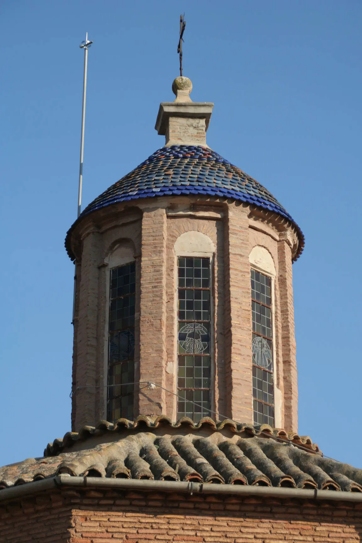 Photo showing: Remate de la cupula de la iglesia de San Juan Bautista de Illueca