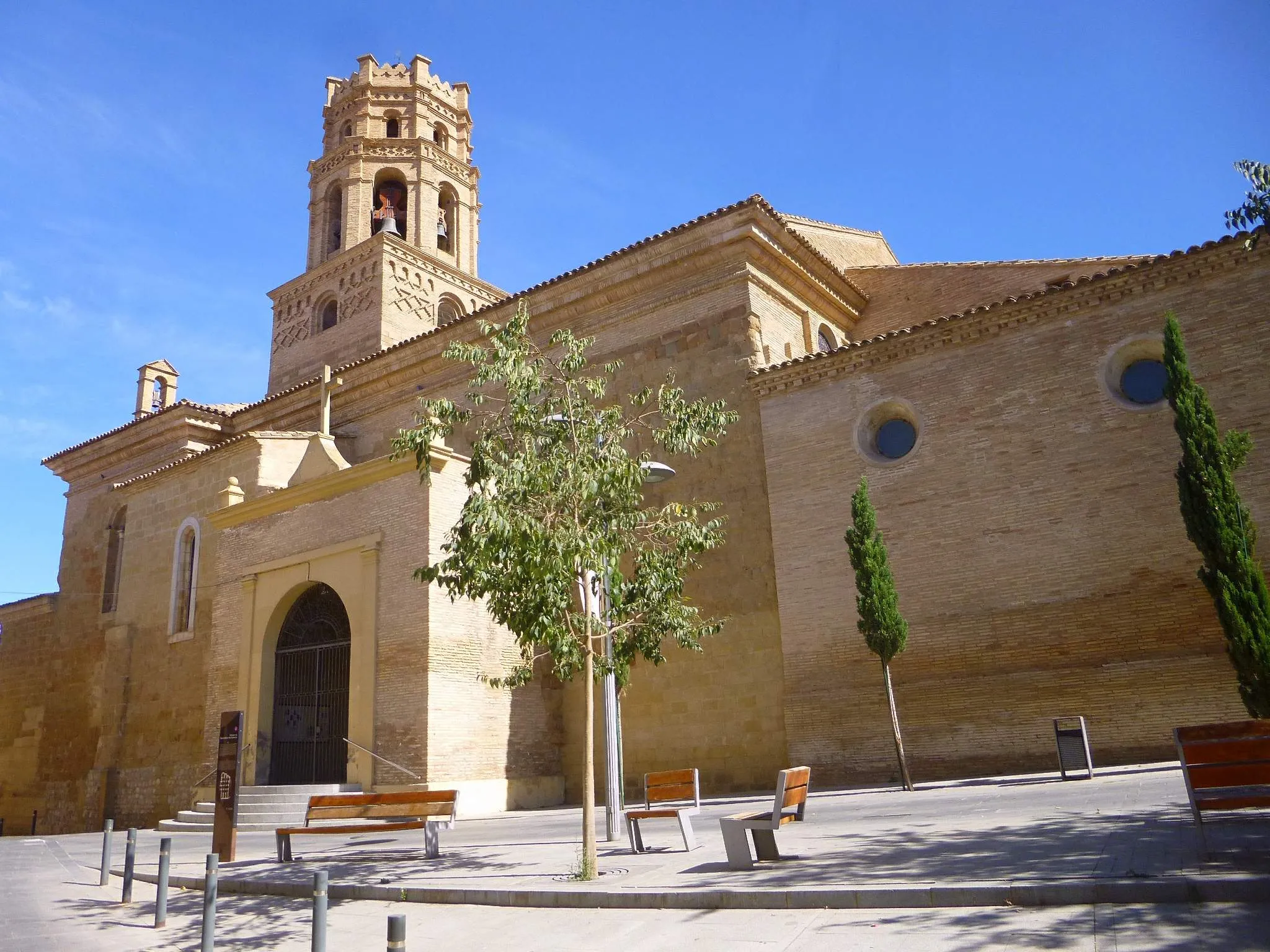 Photo showing: Monzón - Catedral de Santa María del Romeral