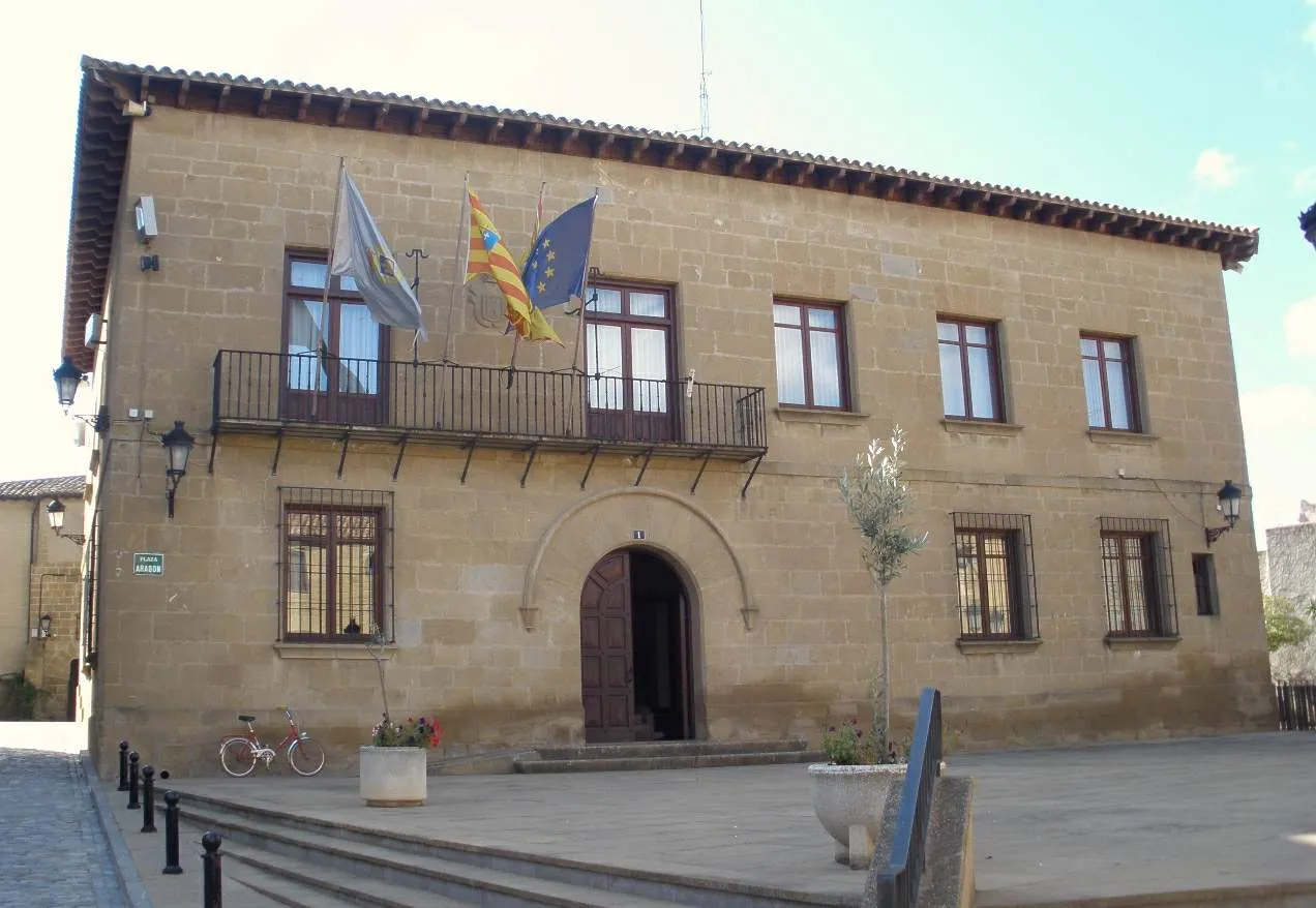 Photo showing: Ayuntamiento de Sádaba