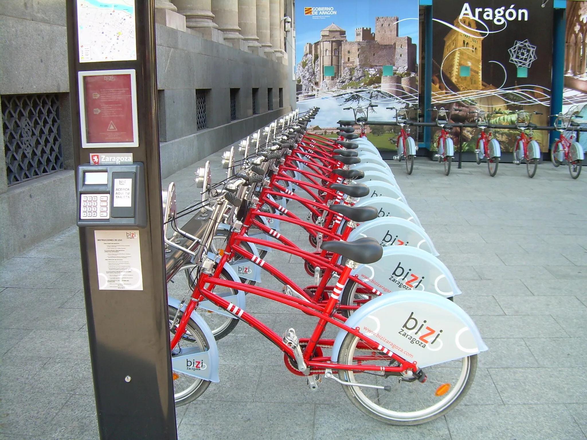 Photo showing: This is bike sharing in Zaragoza, Spain. This is the same program that was launched in Washington, D.C..