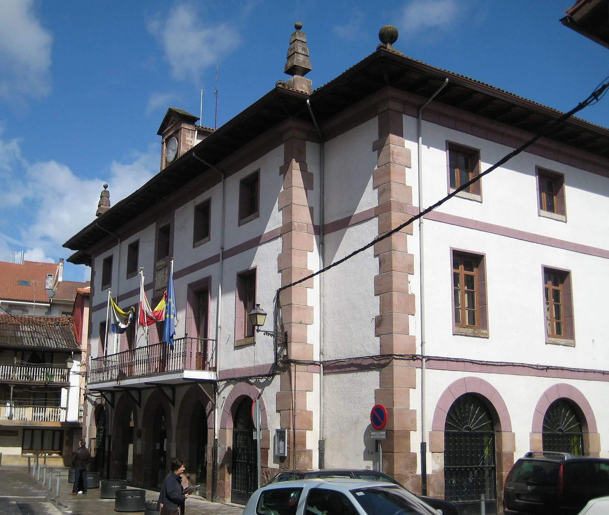 Photo showing: Town hall of Ampuero, Cantabria, Spain.