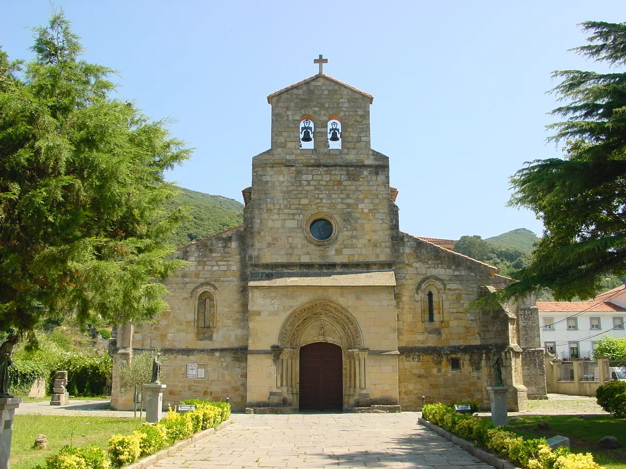 Photo showing: Church of Santa María del Puerto 13th century, Santoña (Cantabria, Spain)