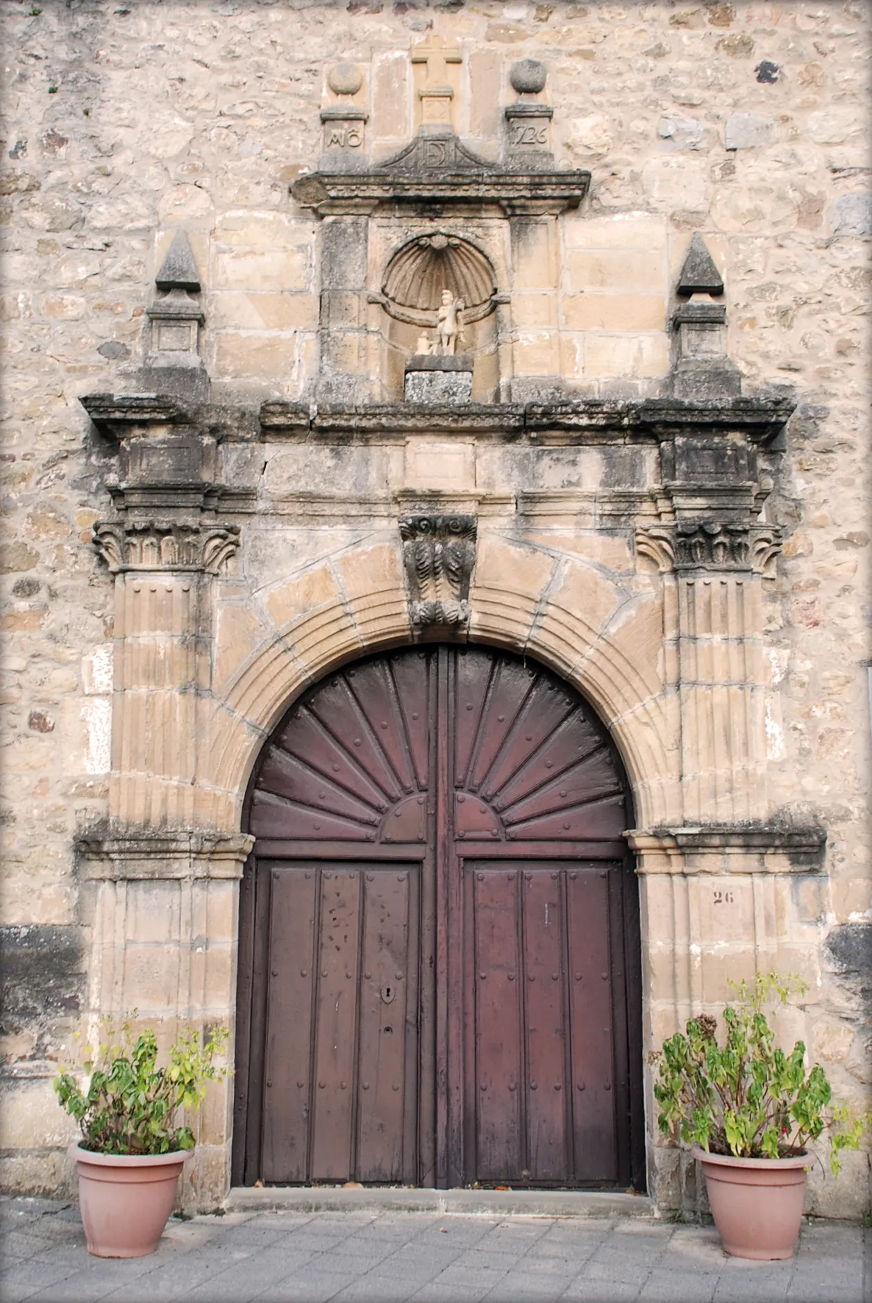 Photo showing: Church of Saint Martin (Villacarriedo, Cantabria).