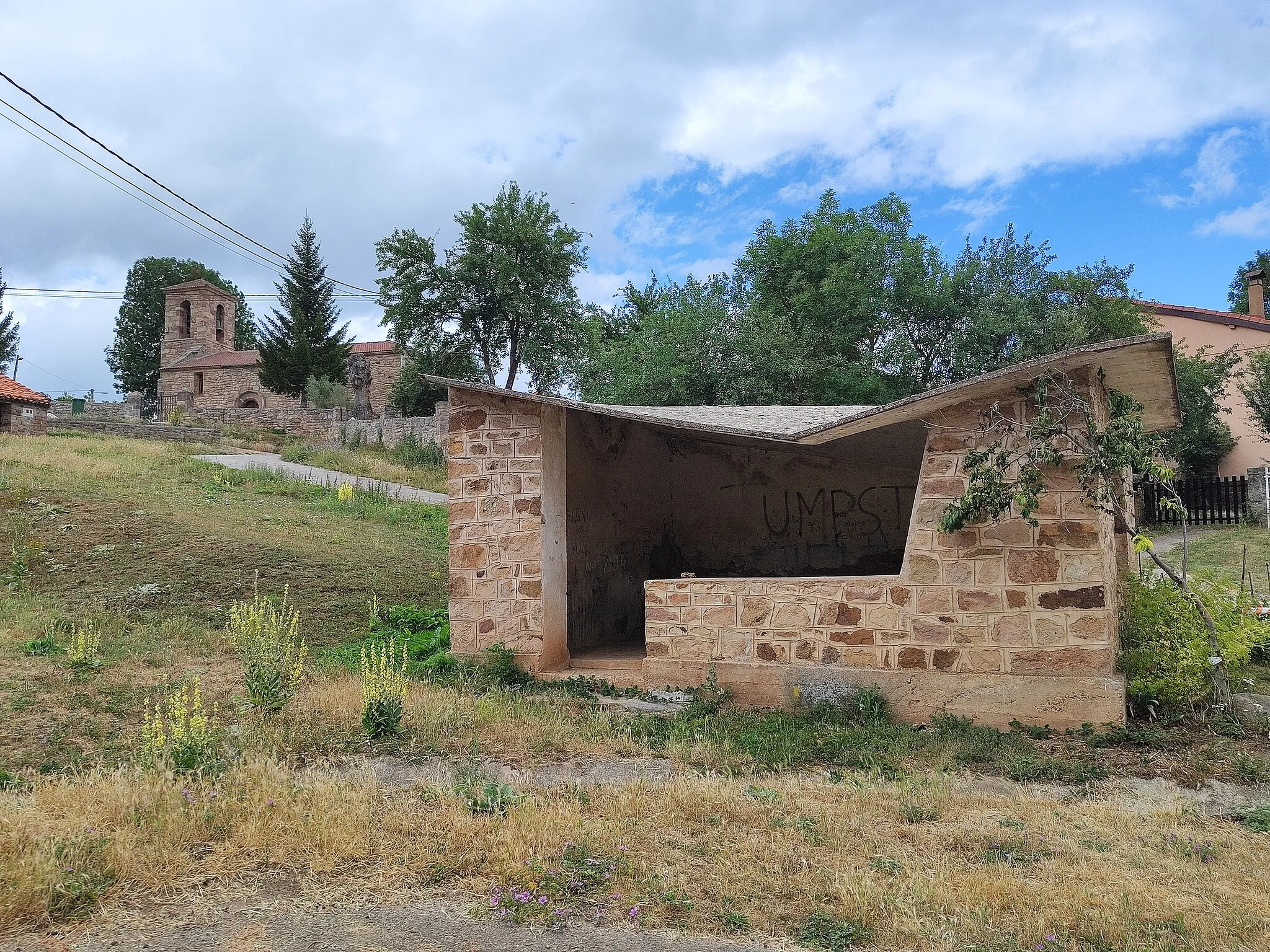 Photo showing: Villaescusa Campoo de Enmedio, lavadero