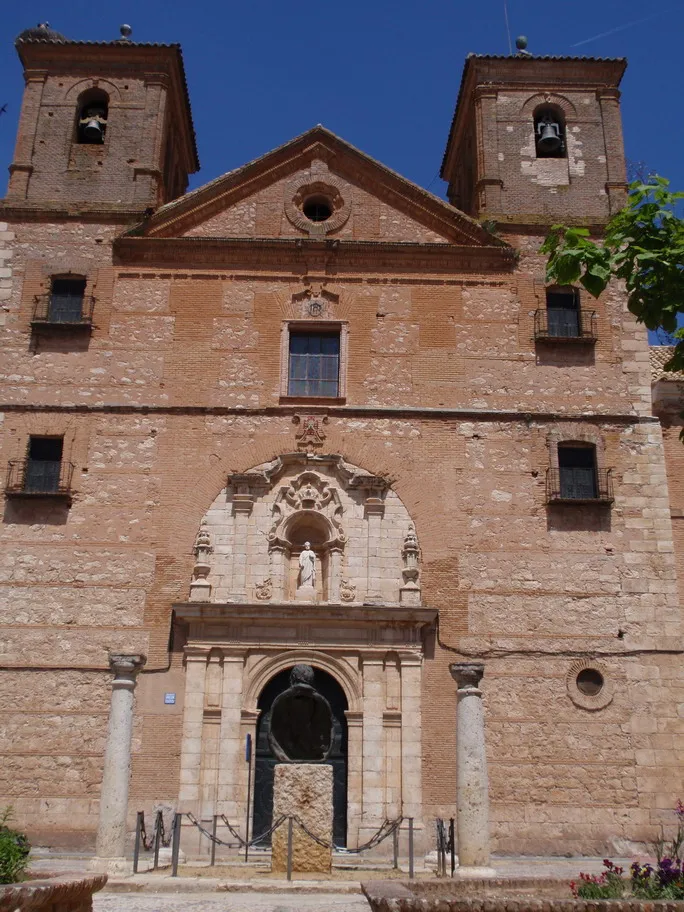 Photo showing: Almagro. Fachada de la Iglesia de San Bartolomé.