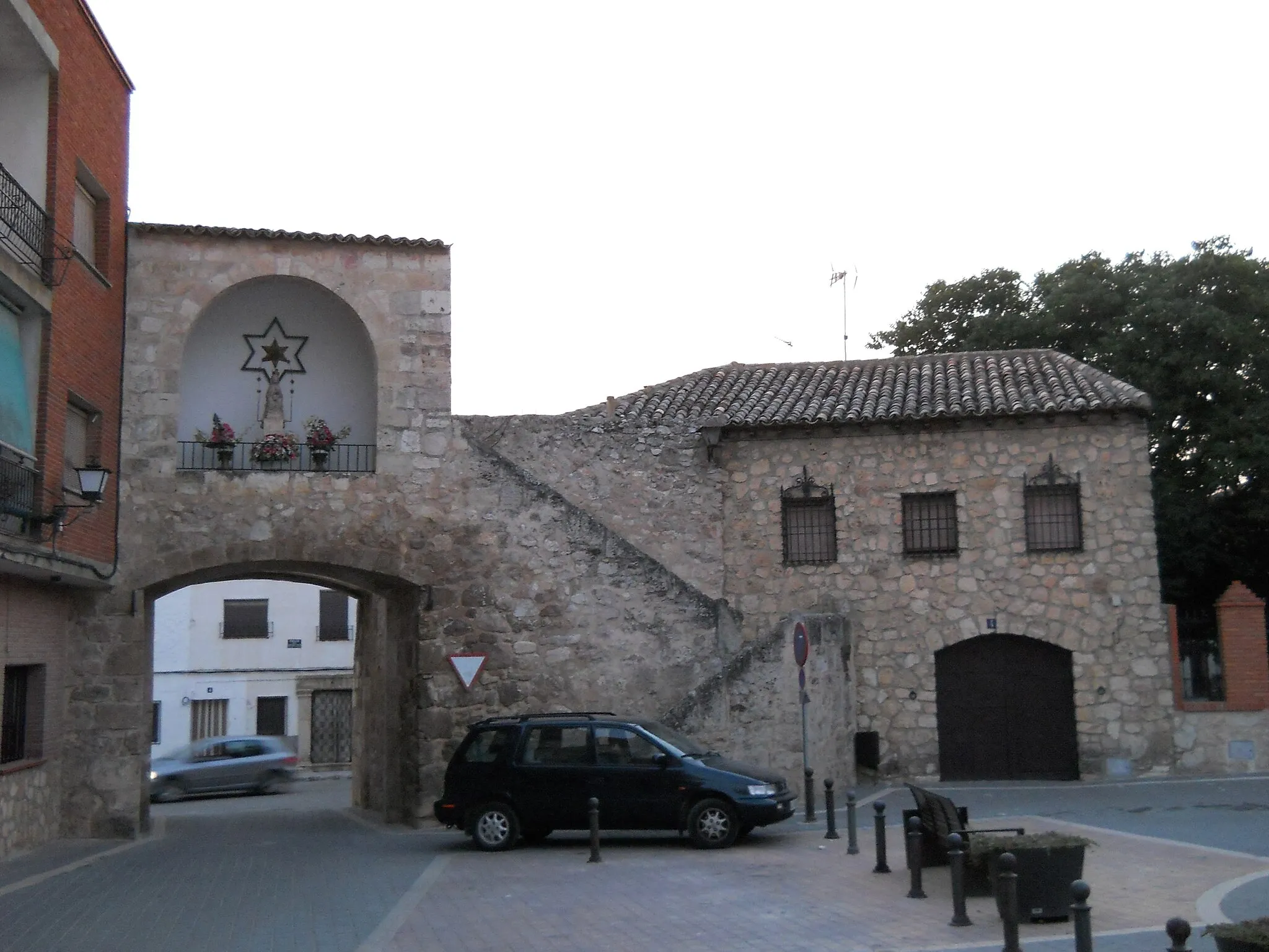 Photo showing: Monreal gate, Belmonte, Cuenca, Spain