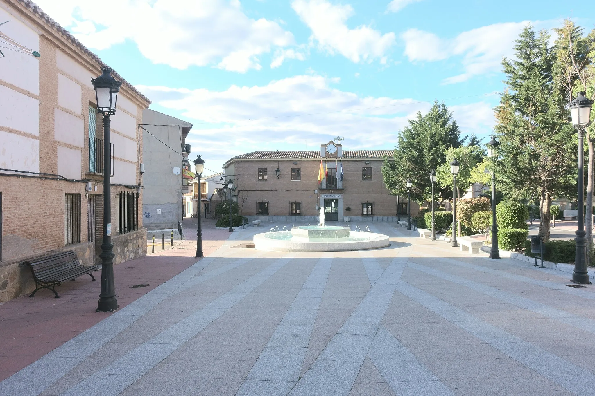 Photo showing: Plaza de la Concordia en Cobisa (Toledo, España).