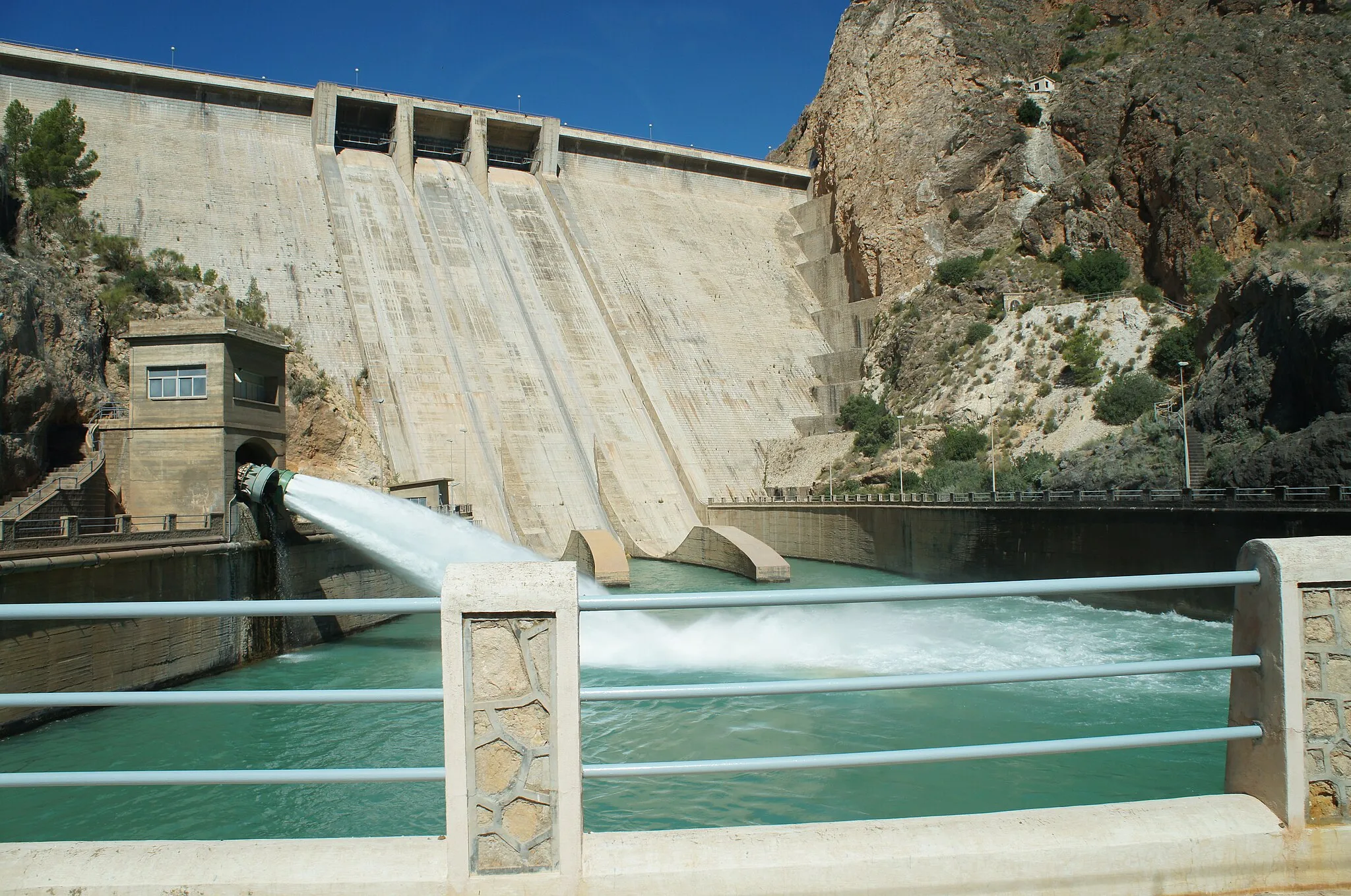 Photo showing: Diga del Cenajo sul río Segura, Spagna