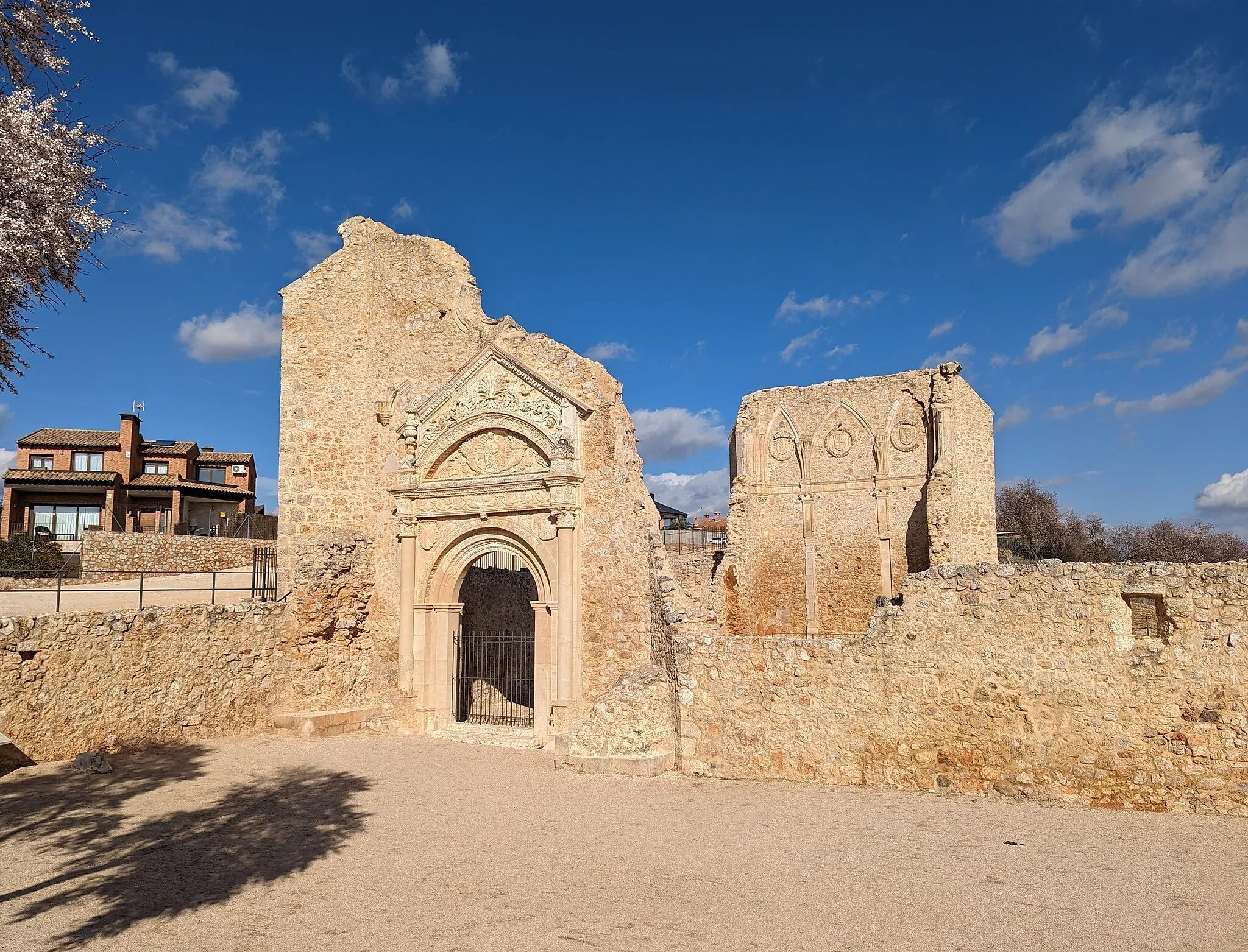 Photo showing: Ruinas del convento de San Antonio, en Mondéjar (Guadalajara, España).