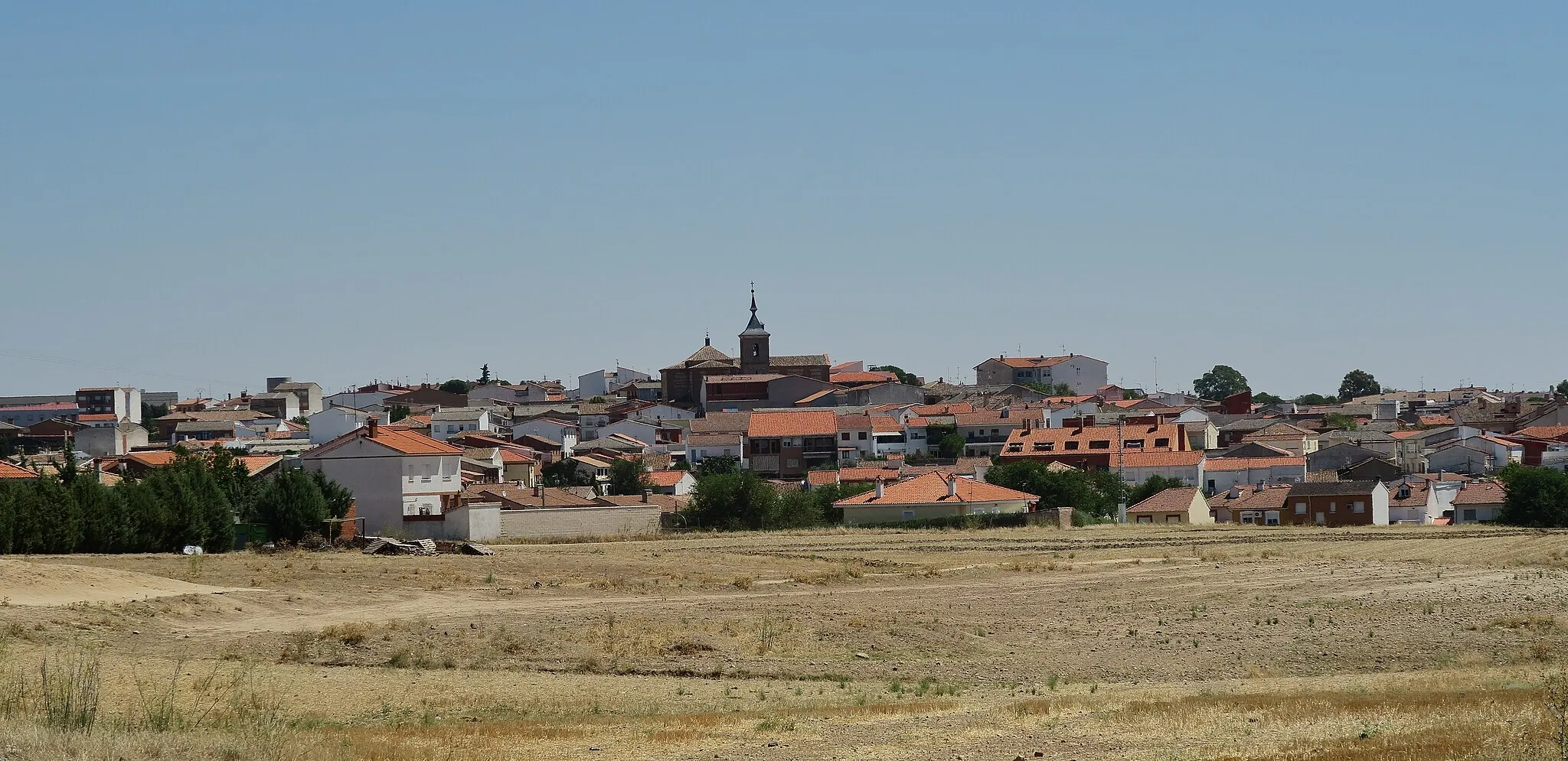 Photo showing: Santa Cruz del Retamar, vista de la población desde N-Va