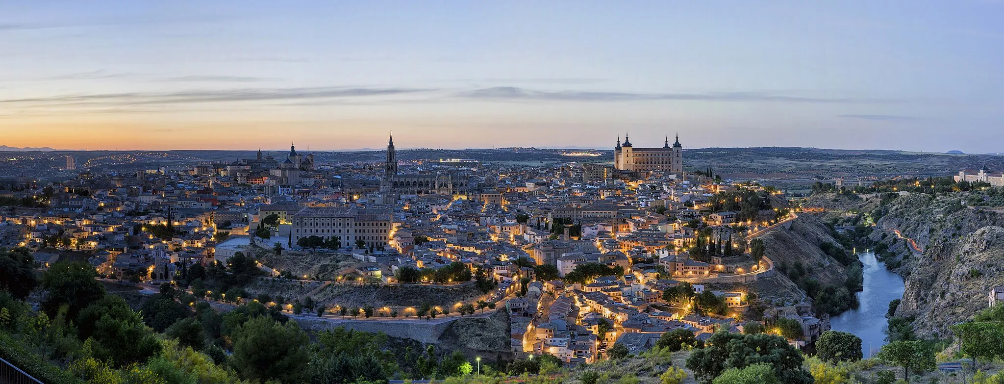 Photo showing: panorama of toledo spain 2014 sunset parador hotel