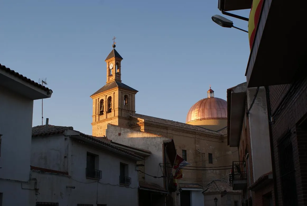 Photo showing: Iglesia de Yuncler