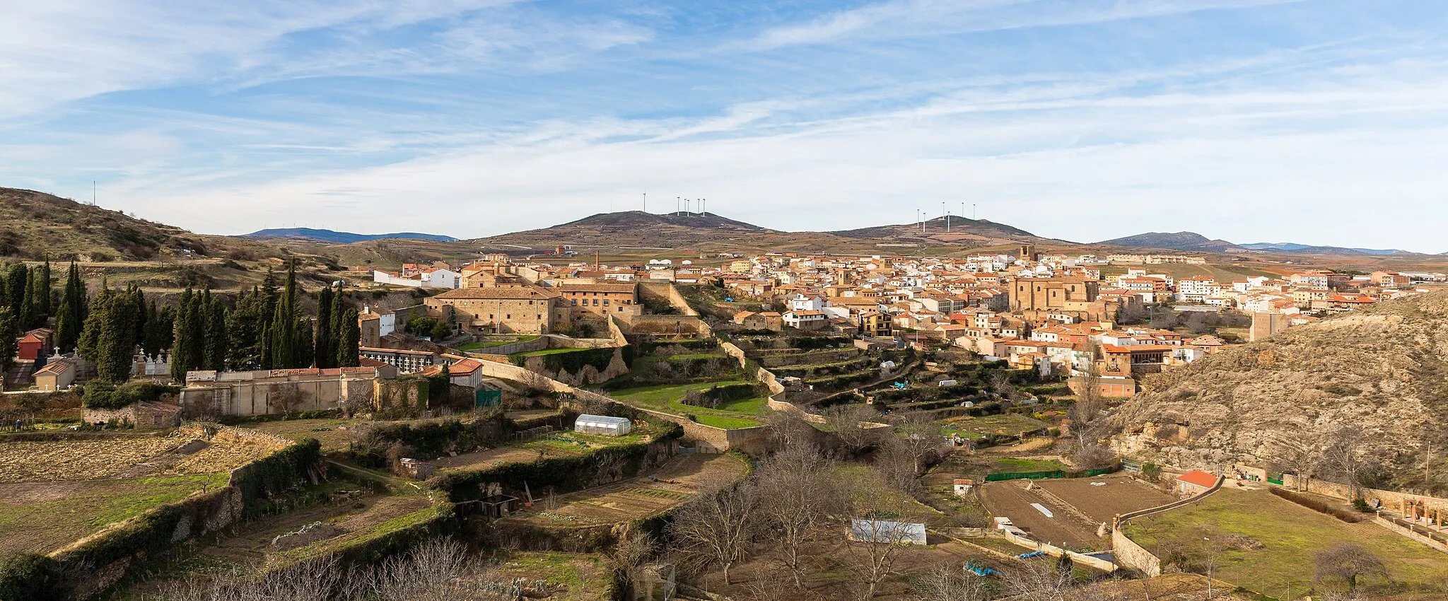 Photo showing: View of the old town of Ágreda, province of Soria Castile and León, Spain. Ágreda was a significant town in the Middle Age as strategic border location between the kingdoms of Castile, Aragon and Navarre. The town has a very diverse monumental heritage as it was an important center of the arts and handcrafts where Christians, Jews and Arab-descendants lived in peace. Ágreda is also known as "The Town of the Three Cultures".