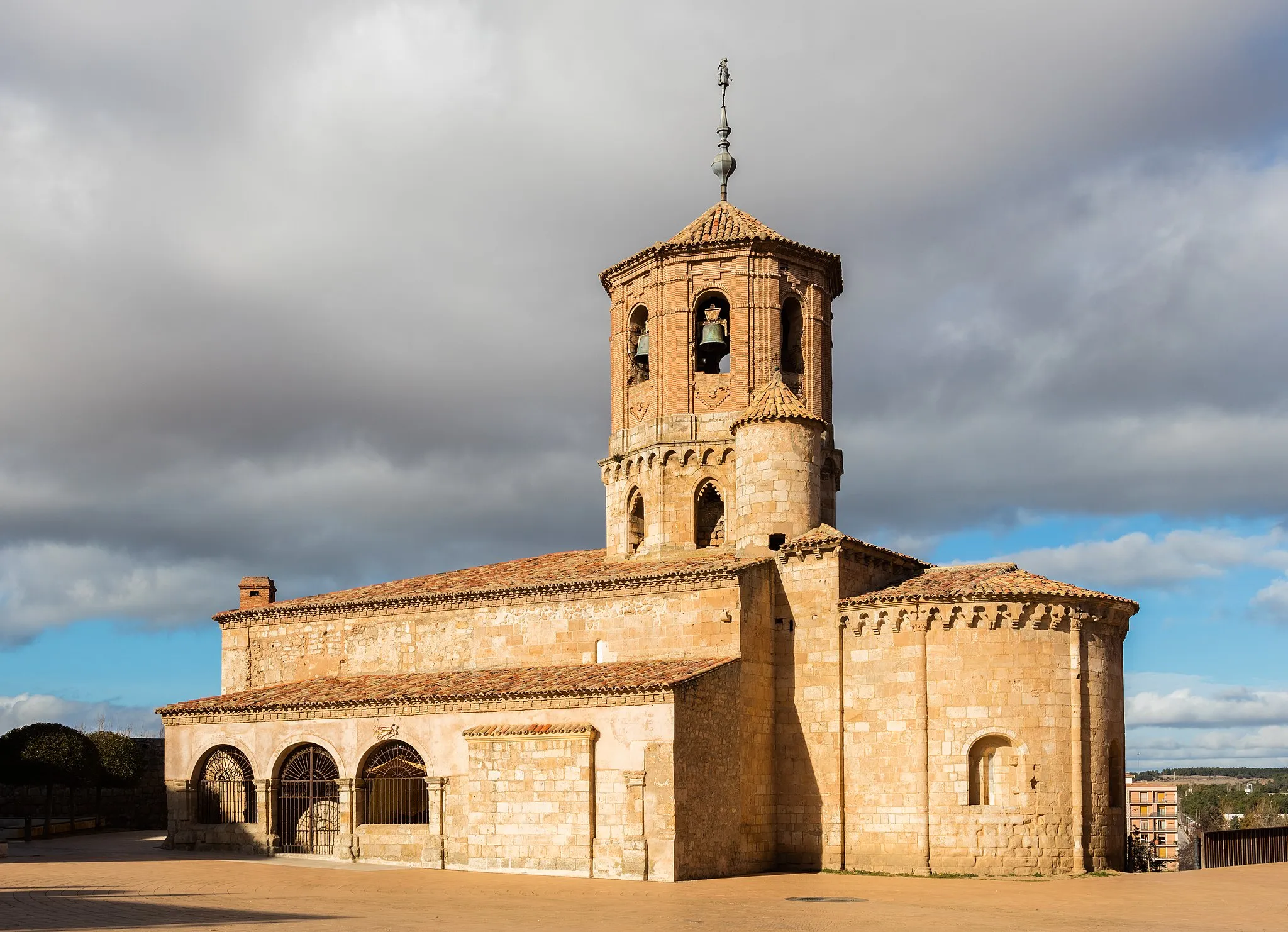 Photo showing: Church of San Miguel, Almazán, Soria, Spain