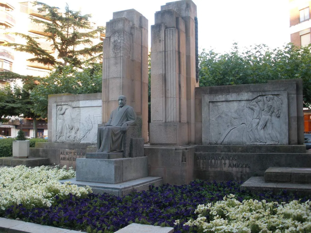 Photo showing: Aranda de Duero - Monumento a Diego Arias de Miranda