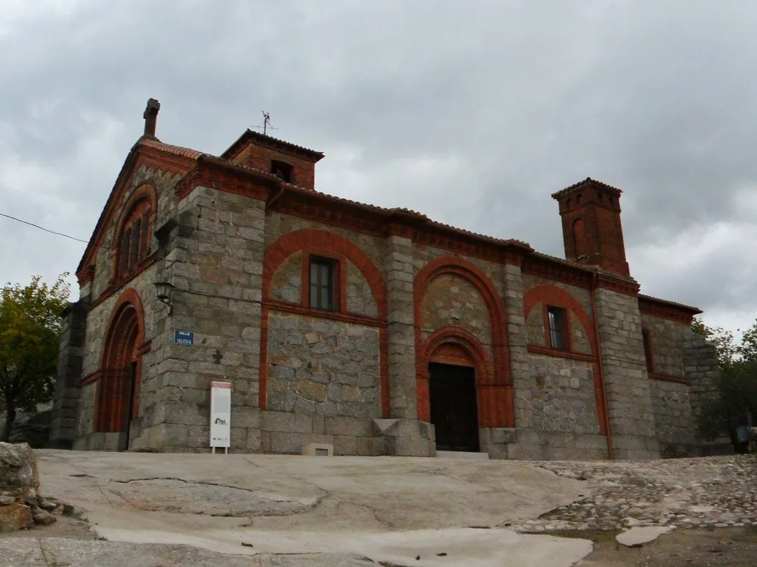 Photo showing: Church of Saint Peter Ad Vincula in La Parra, hamlet of Arenas de San Pedro.