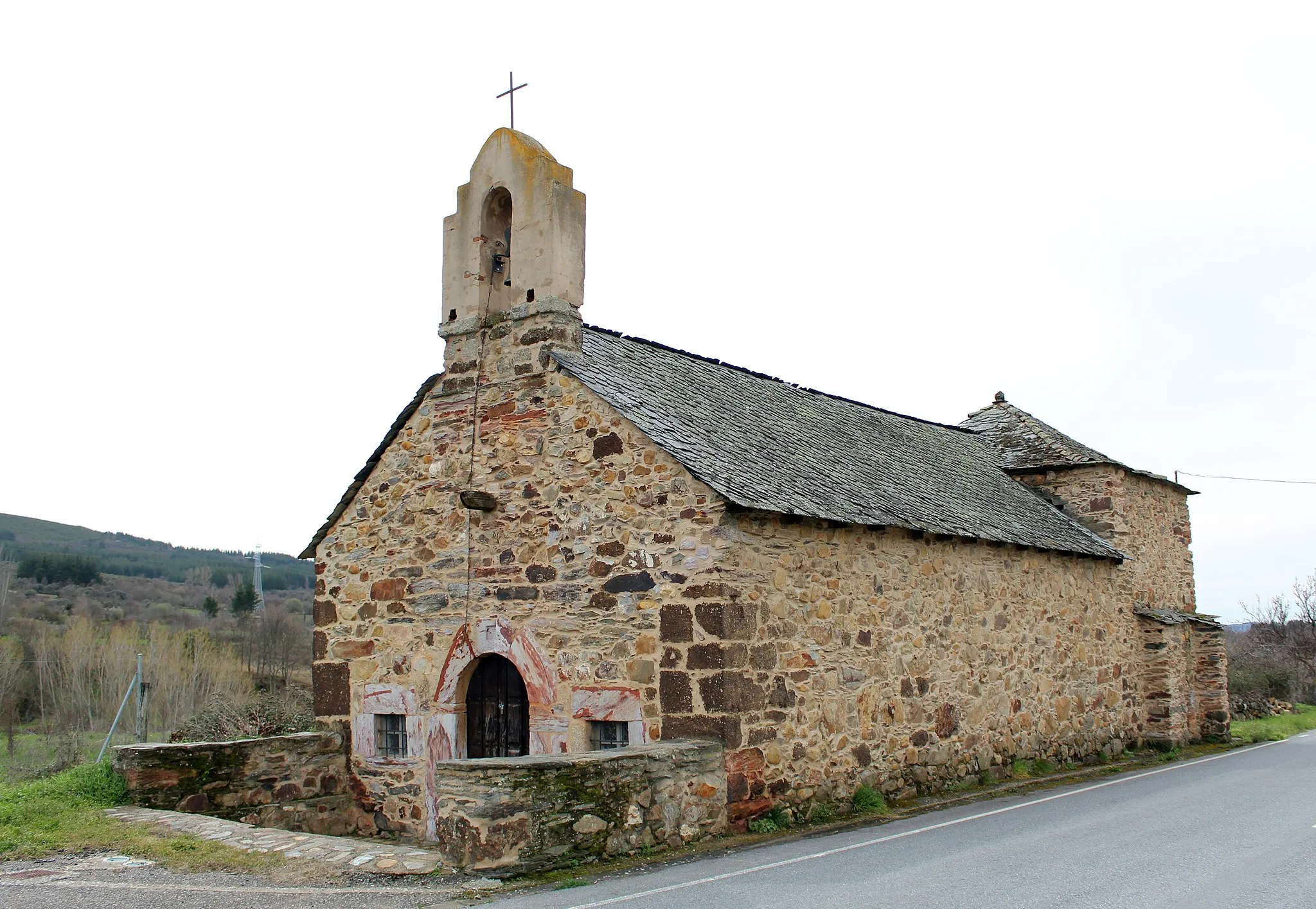 Photo showing: Ermita del Cristo en Castropodame, provincia de León, comarca de El Bierzo.