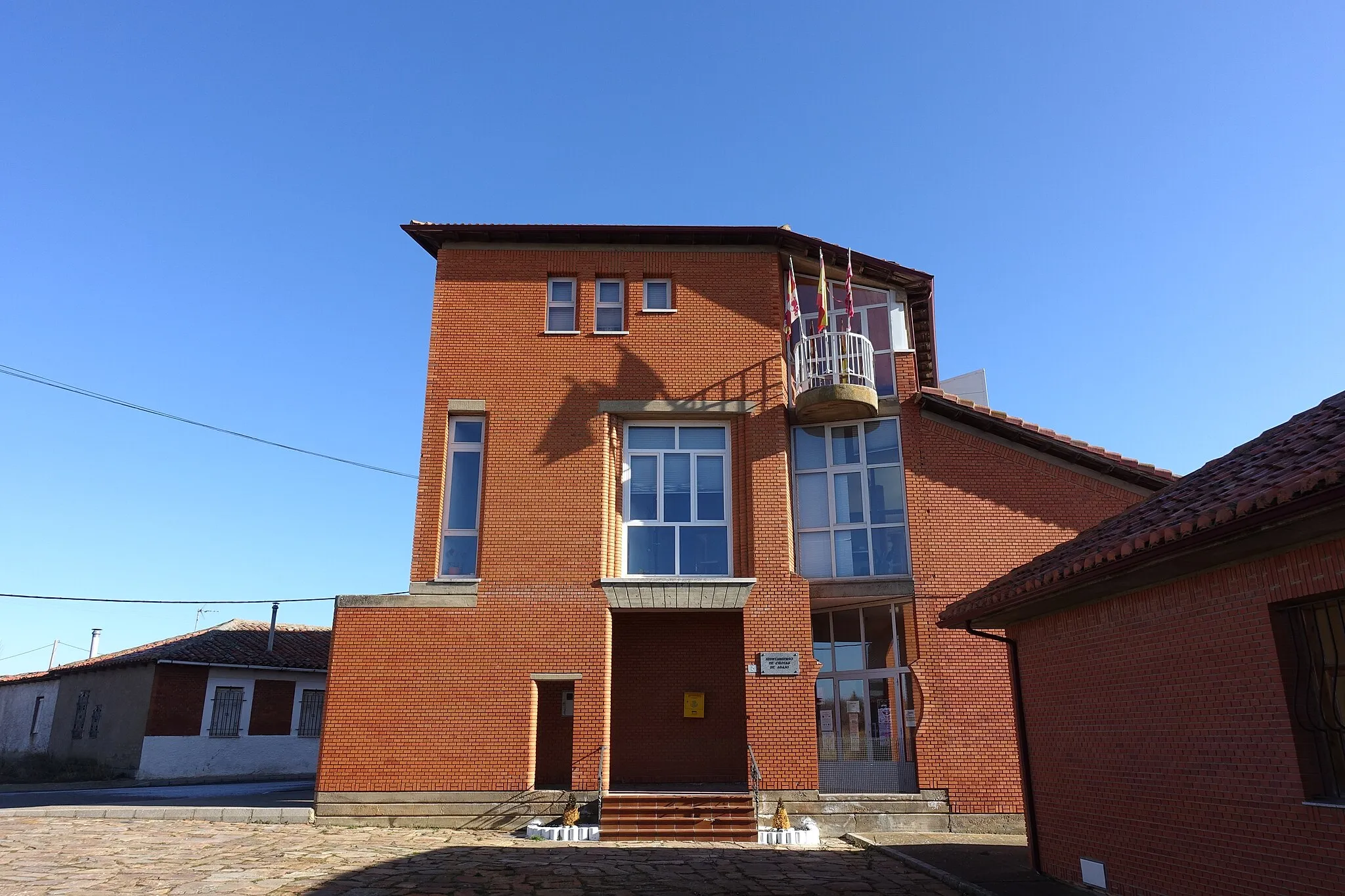 Photo showing: Casa consistorial de Chozas de Abajo (León, España).