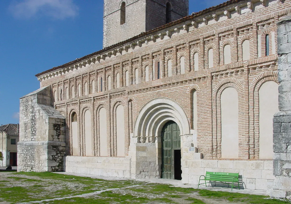 Photo showing: Iglesia mudéjar de San Andrés de Cuéllar (Segovia España).

Autor de la imagen: Lourdes Cardenal, noviembre de 2005.