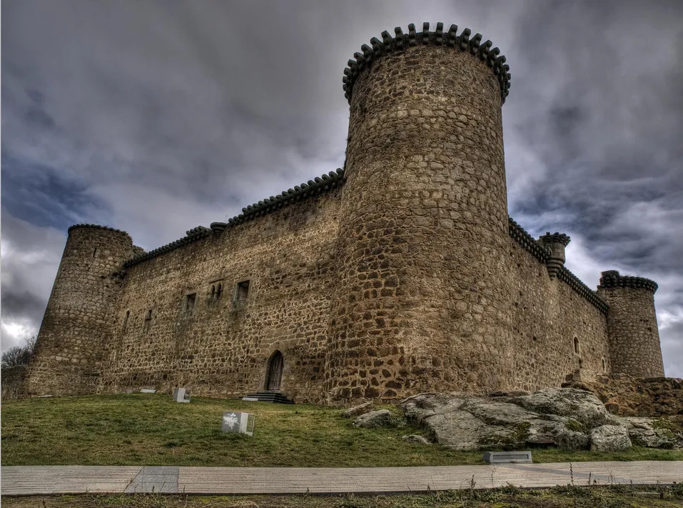 Photo showing: Castillo de Valdecorneja
