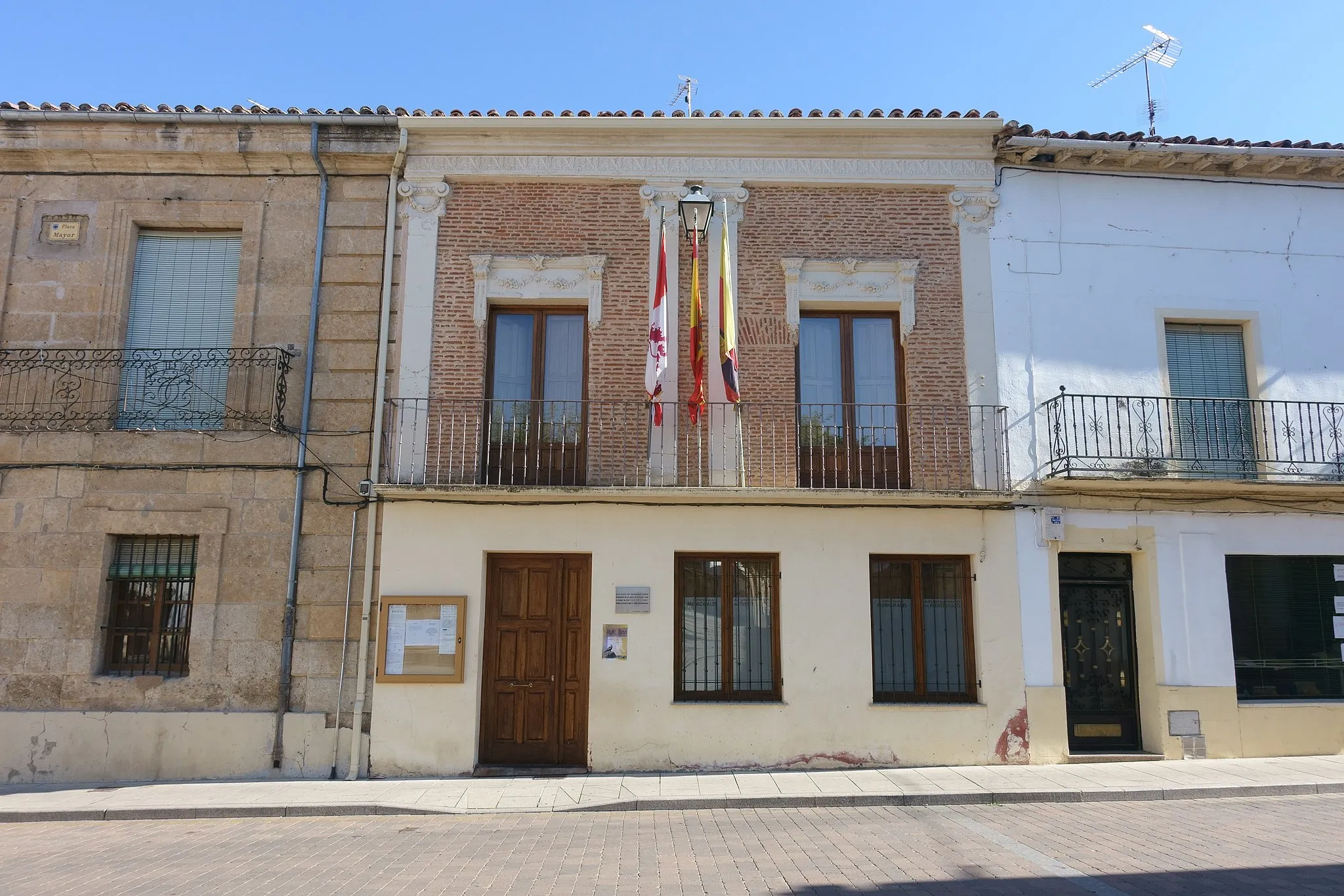 Photo showing: Casa consistorial de Fuentesaúco (Zamora, España).