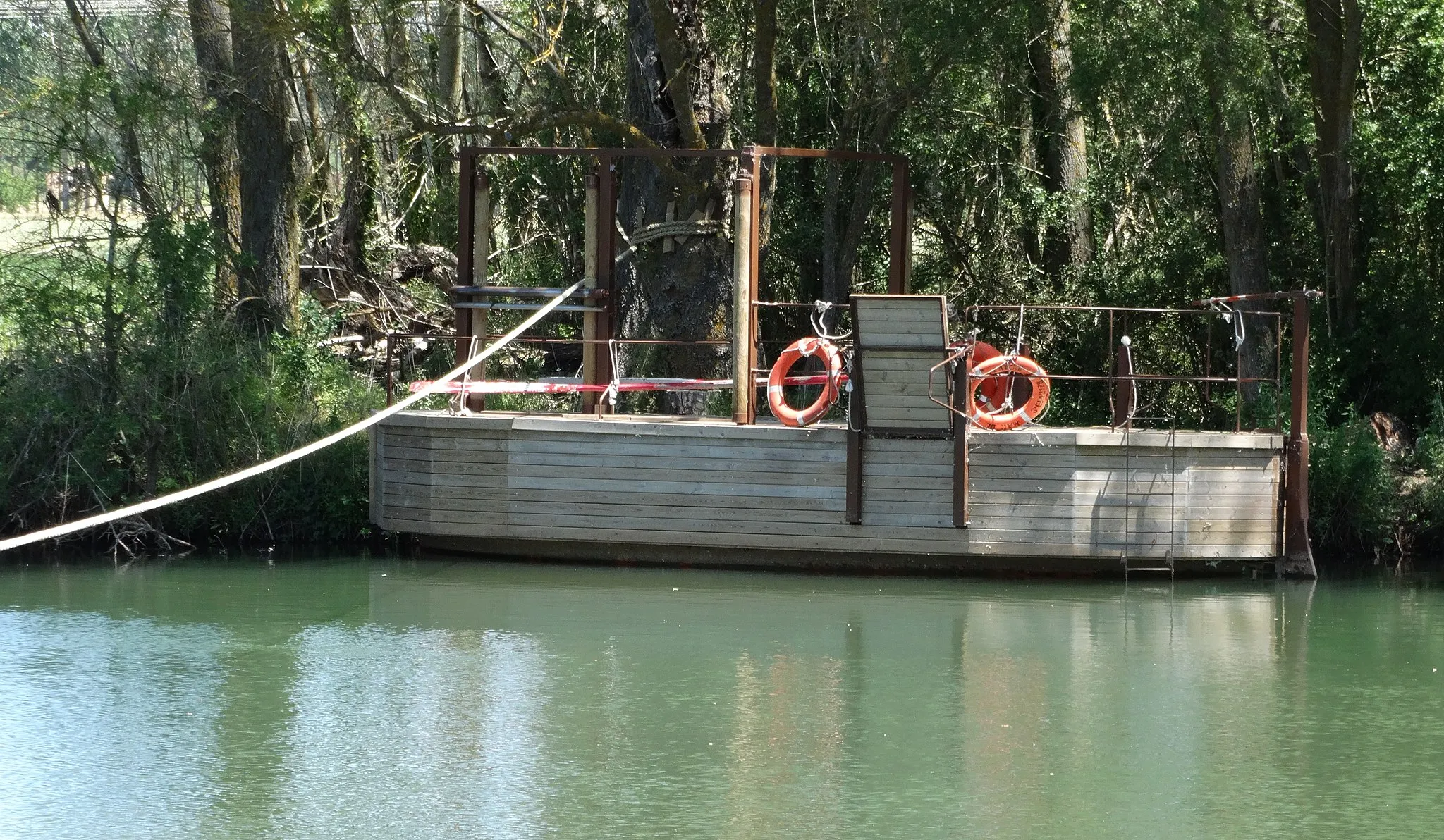 Photo showing: Puente Barca sobre río Pisuerga.