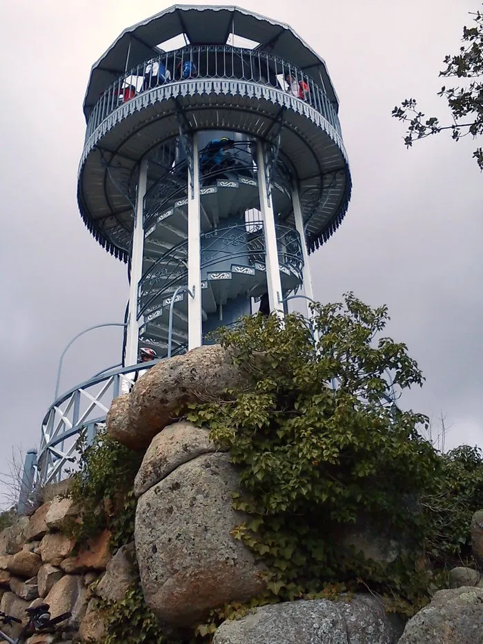 Photo showing: Atalaya de Eiffel situada en Las Navas del Marques (Avila)