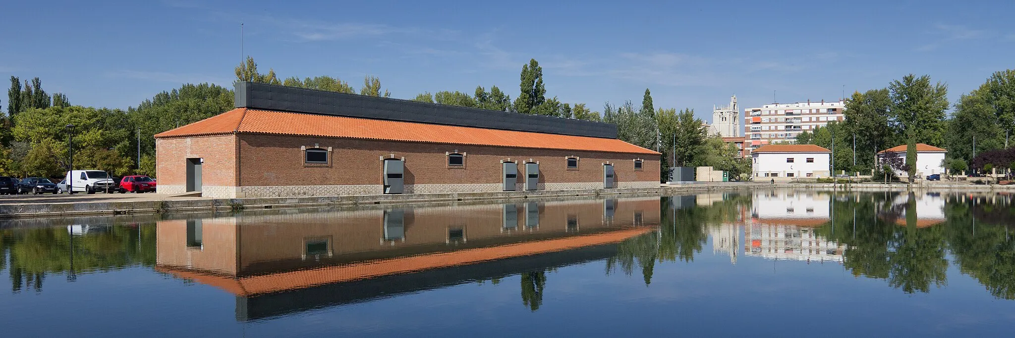 Photo showing: Docks of the Channel of Castile in Palencia, Castile and León, Spain.