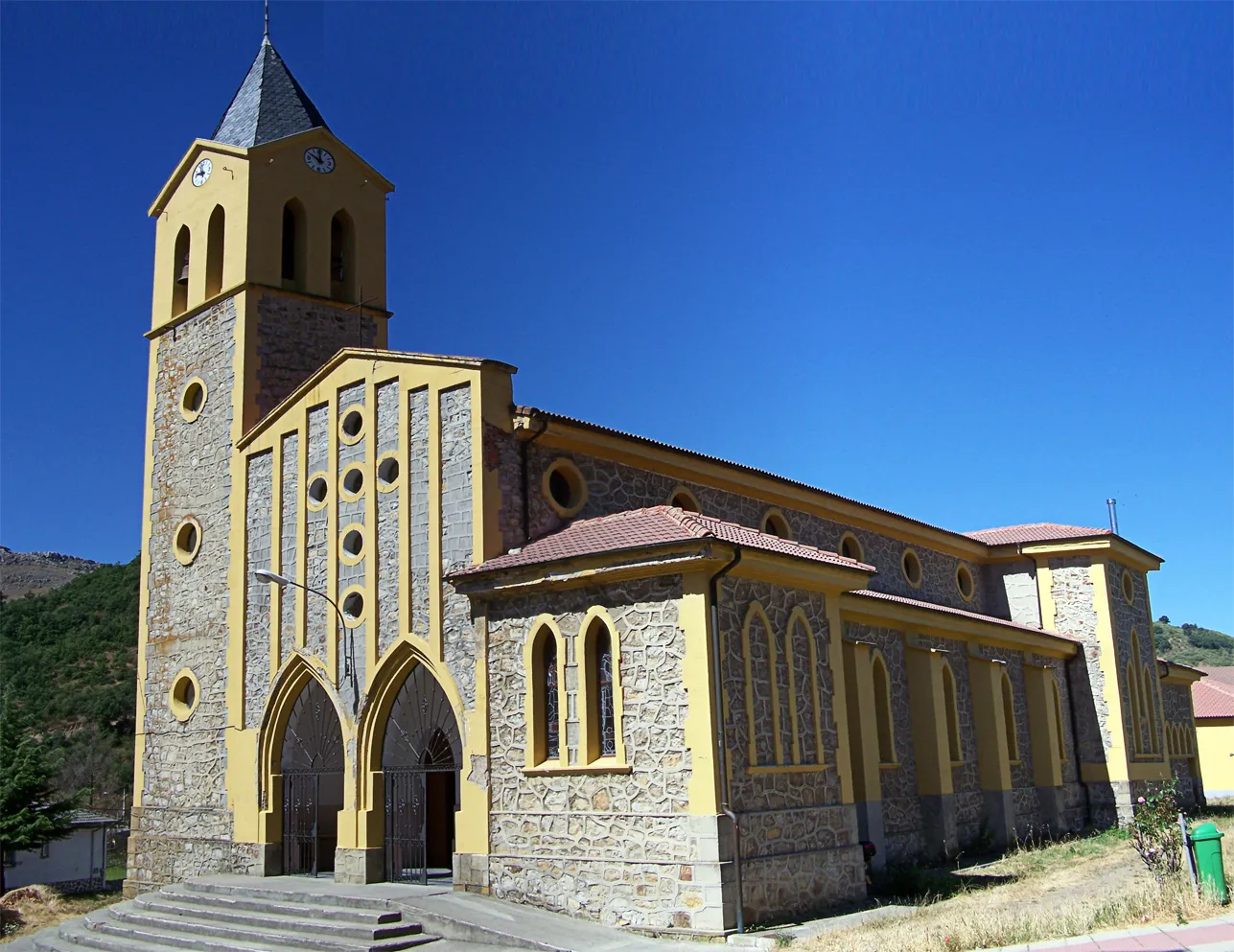 Photo showing: Iglesia de Sabero