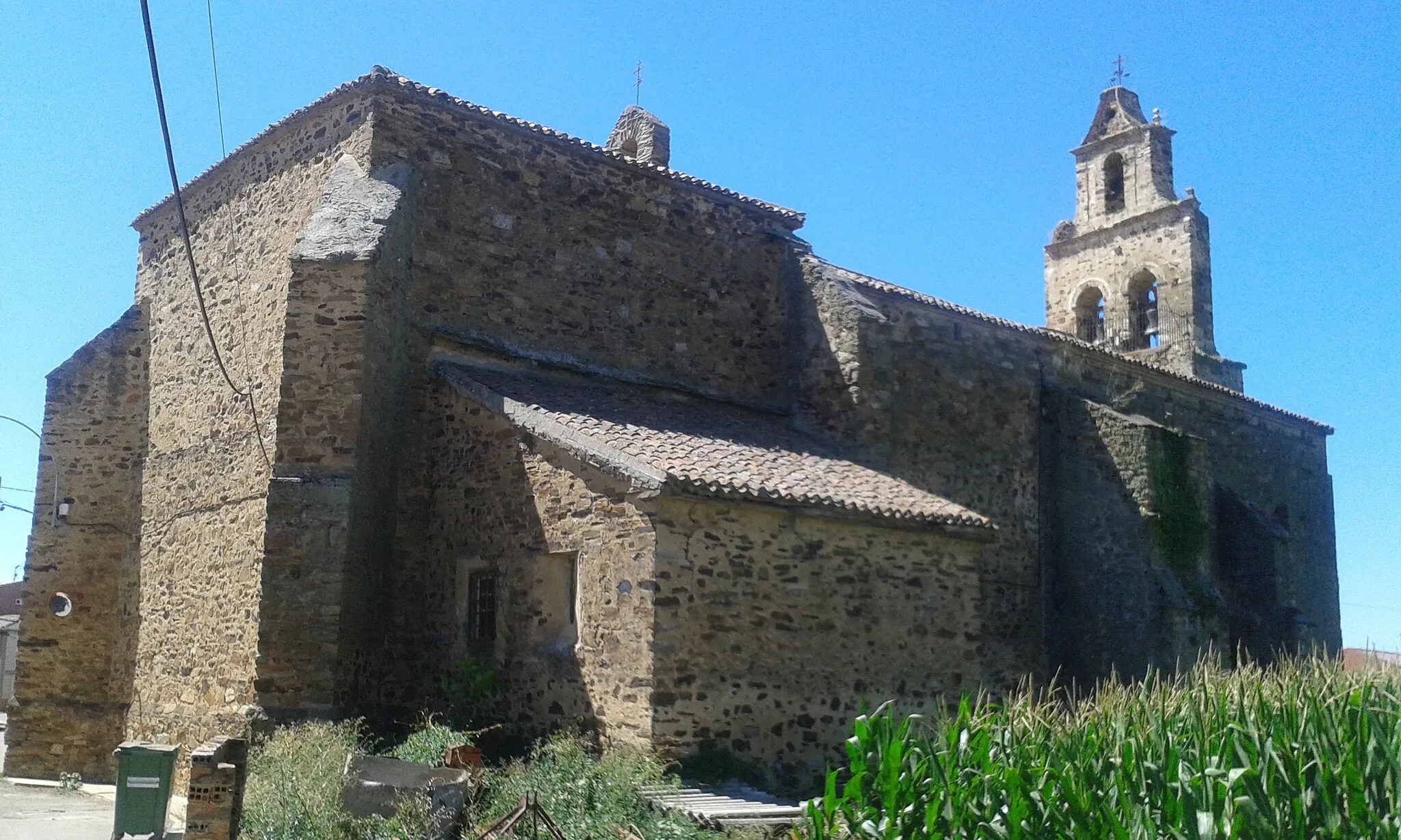 Photo showing: Nave trasera y campanario de la parroquia de San Andrés