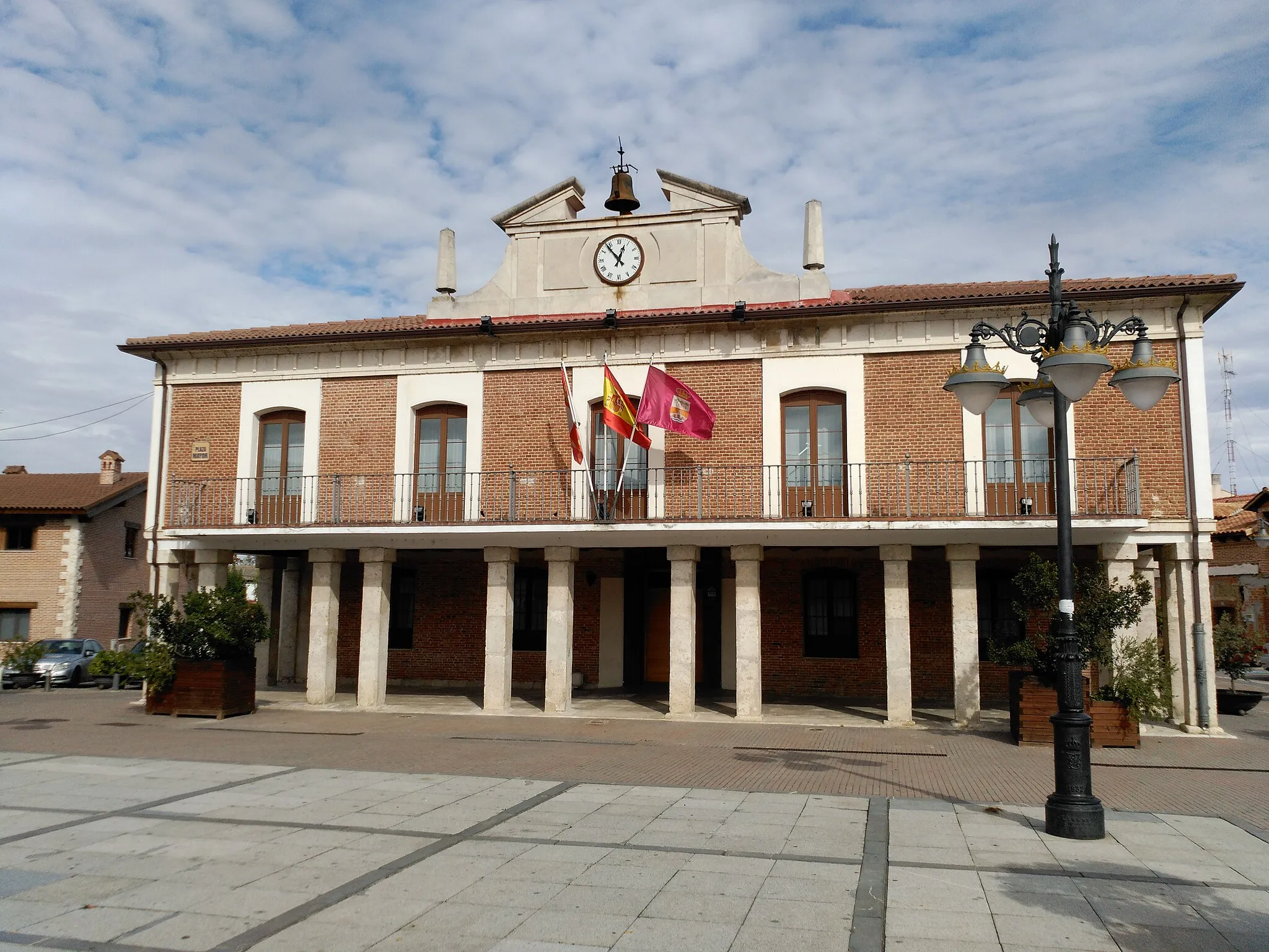 Photo showing: Casa consistorial de Viana de Cega (Valladolid).
