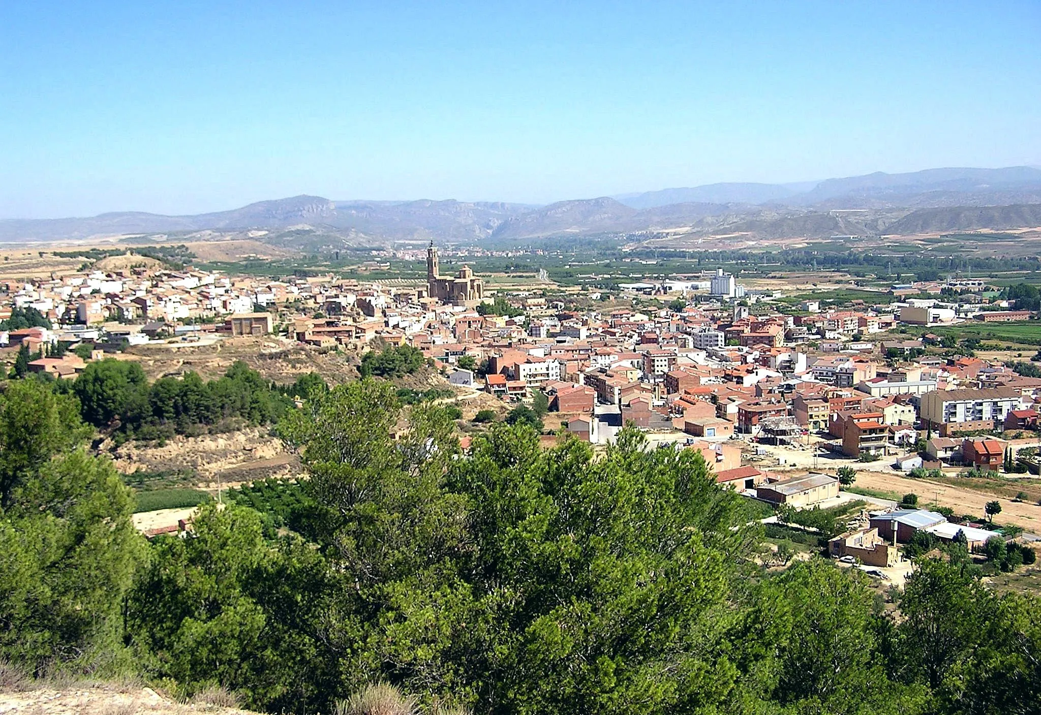 Photo showing: Vila d'Almenar vista des del Plà de Sessal
