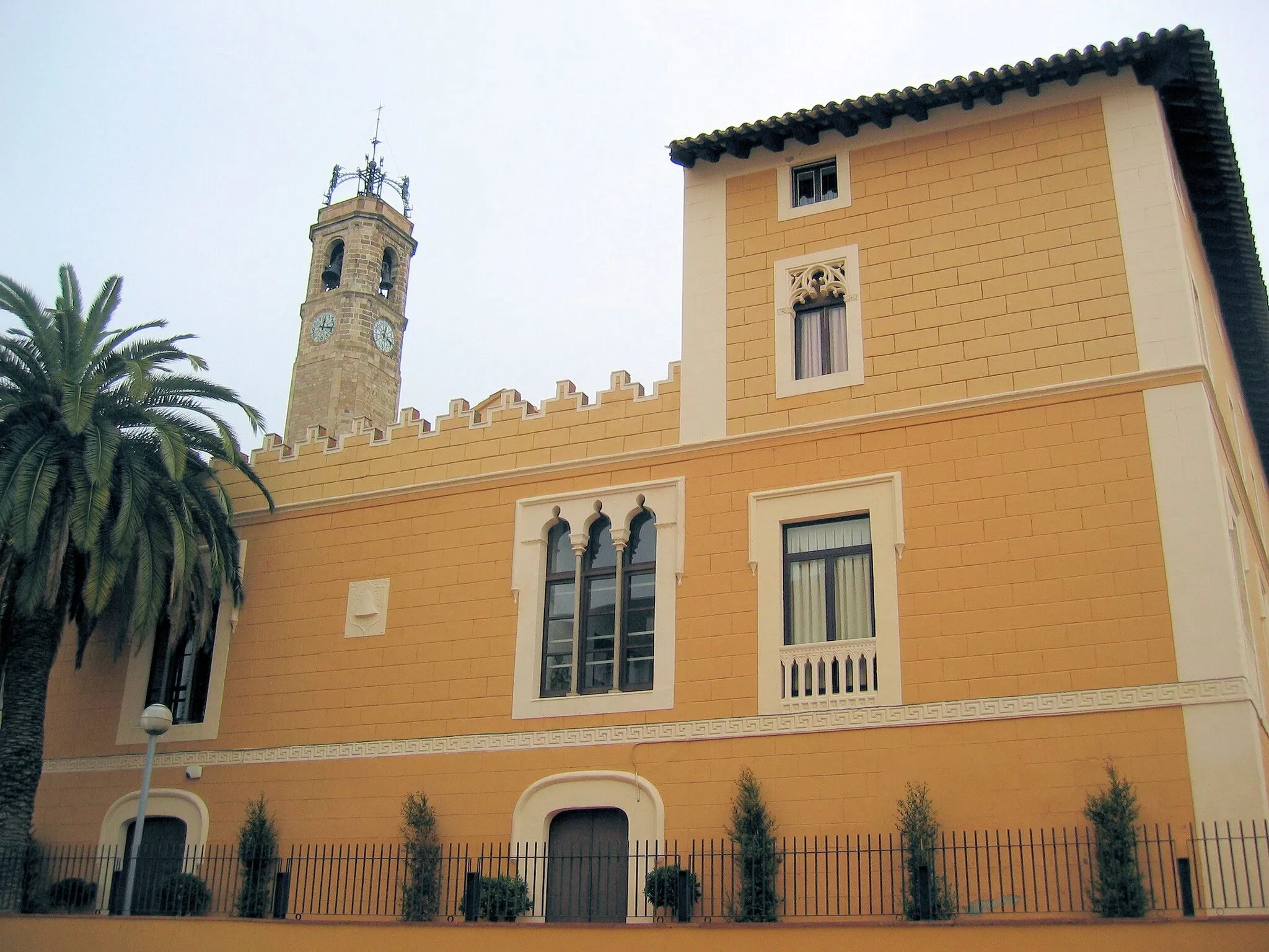 Photo showing: Badalona - Torre Vella i Campanar