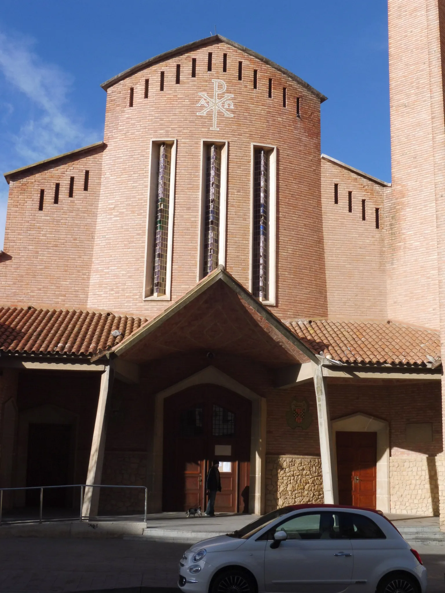 Photo showing: Església del Sagrat Cor de Jesús (Balaguer)

This is a photo of a building indexed in the Catalan heritage register as Bé Cultural d'Interès Local (BCIL) under the reference IPA-22070.