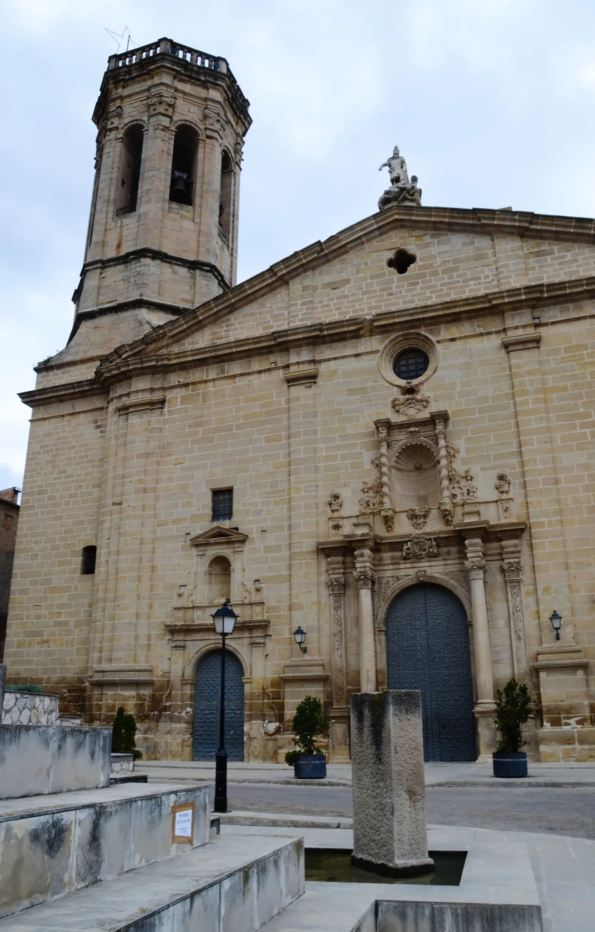 Photo showing: Església parroquial de Sant Miquel (Batea)