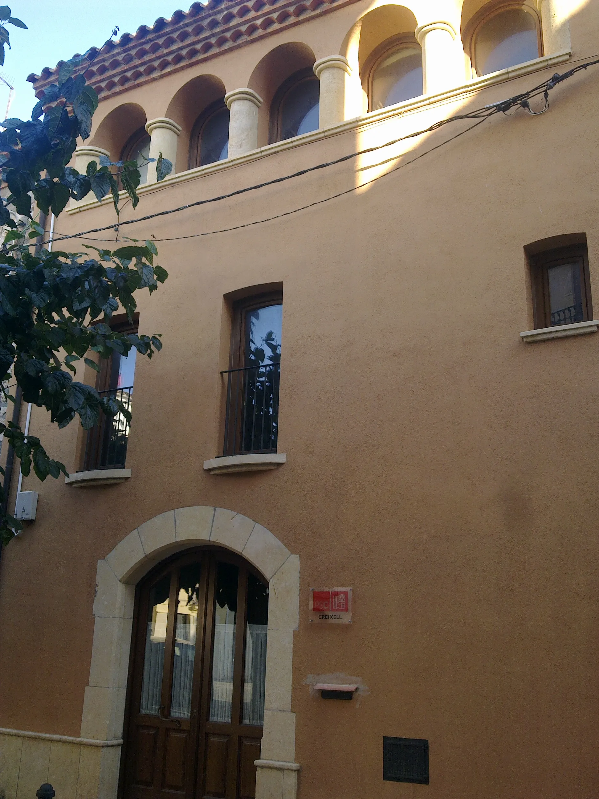 Photo showing: Casa al carrer de l'Església, 6,  Creixell