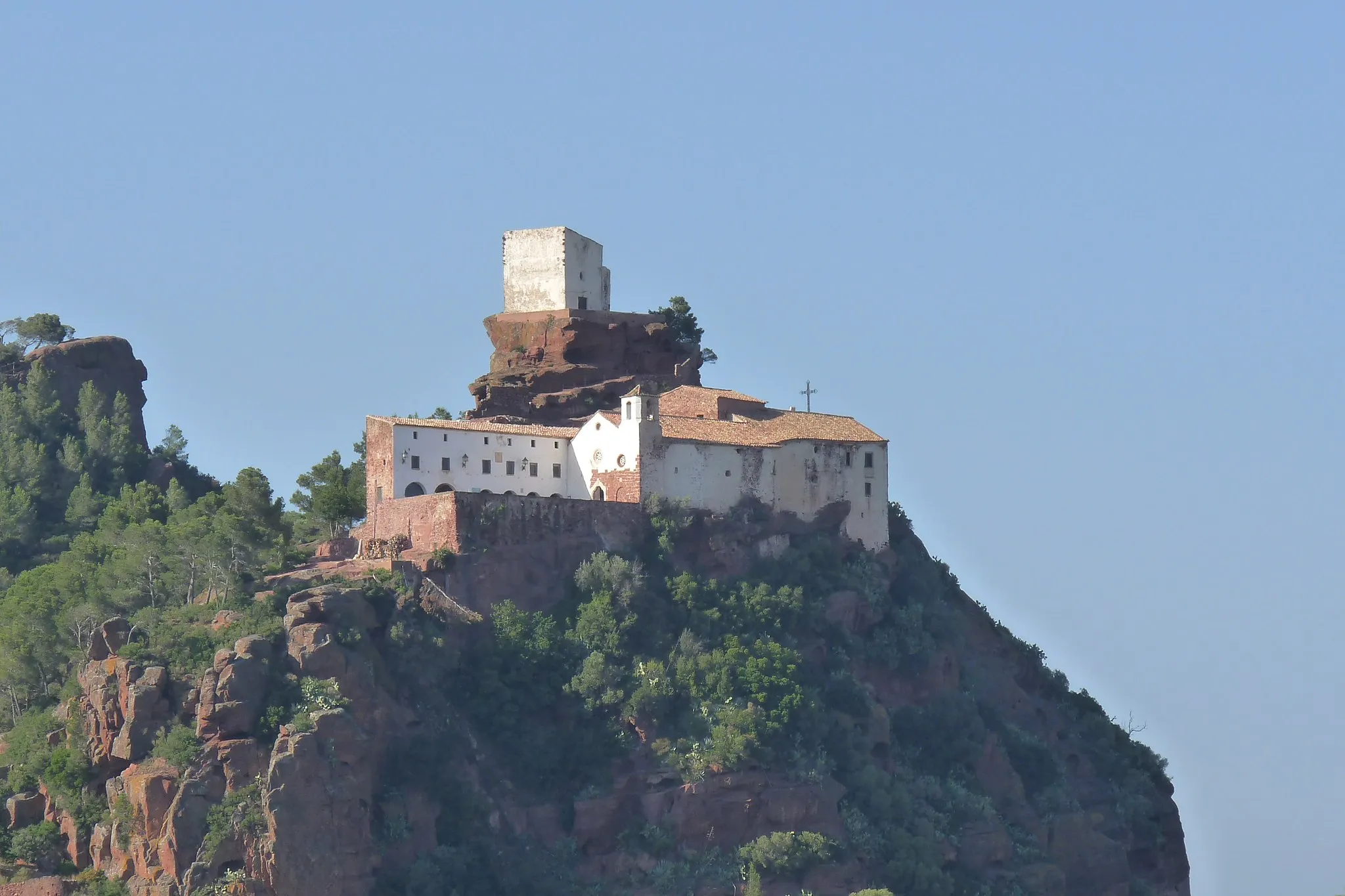 Photo showing: Sanctuary of Virgin of la Roca with the chapel of Sant Ramon on top