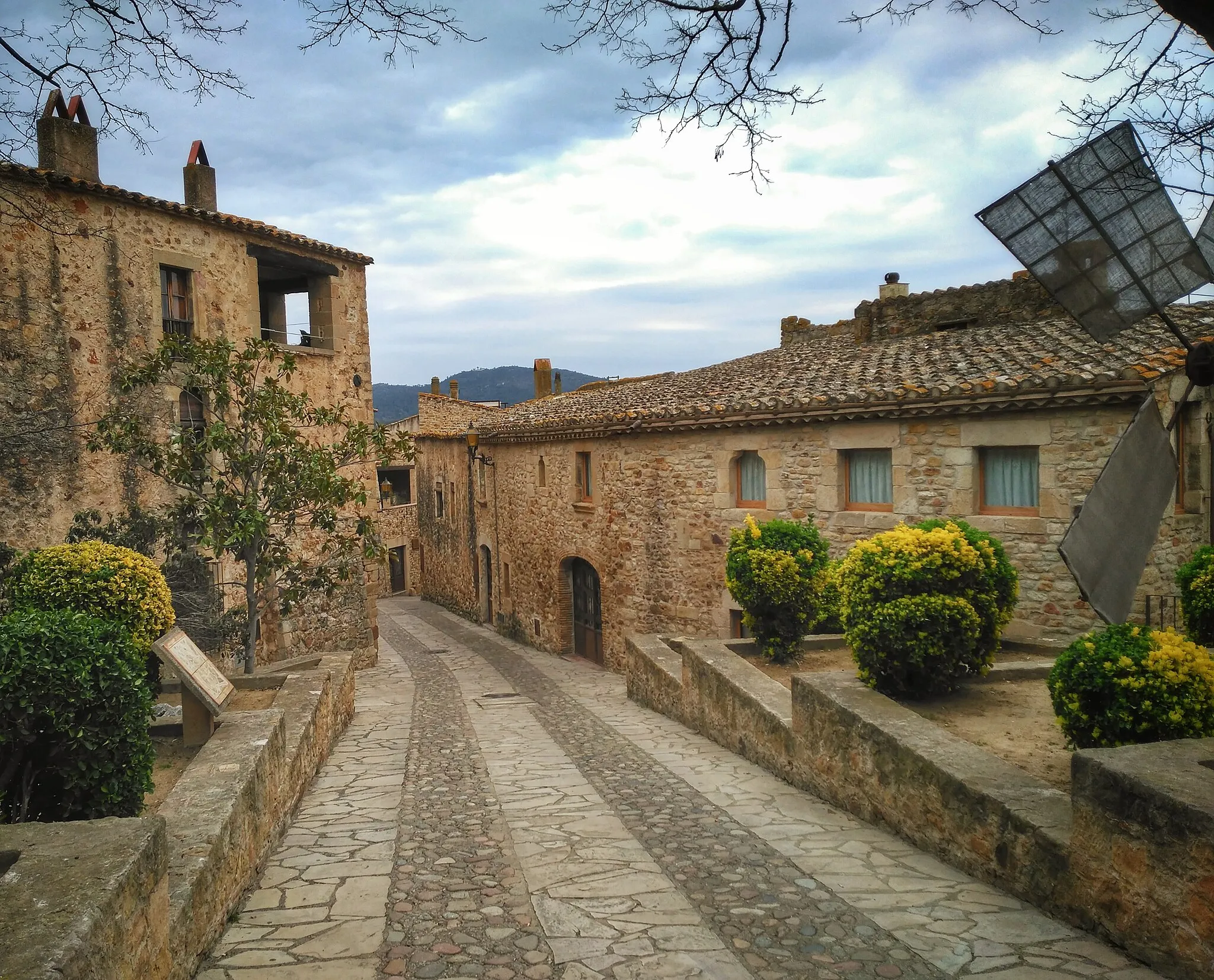 Photo showing: Pals, a small picturesque village located in the province of Girona, Catalunya.