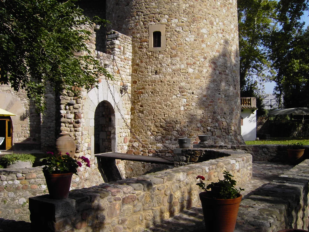 Photo showing: Main entrance of Torre de Cellers